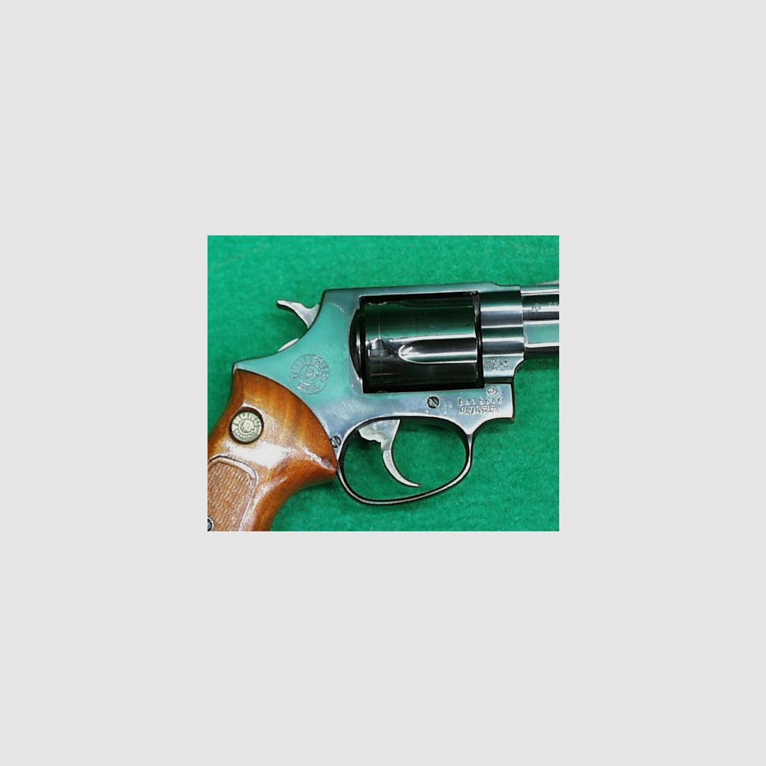 Revolver Taurus 2