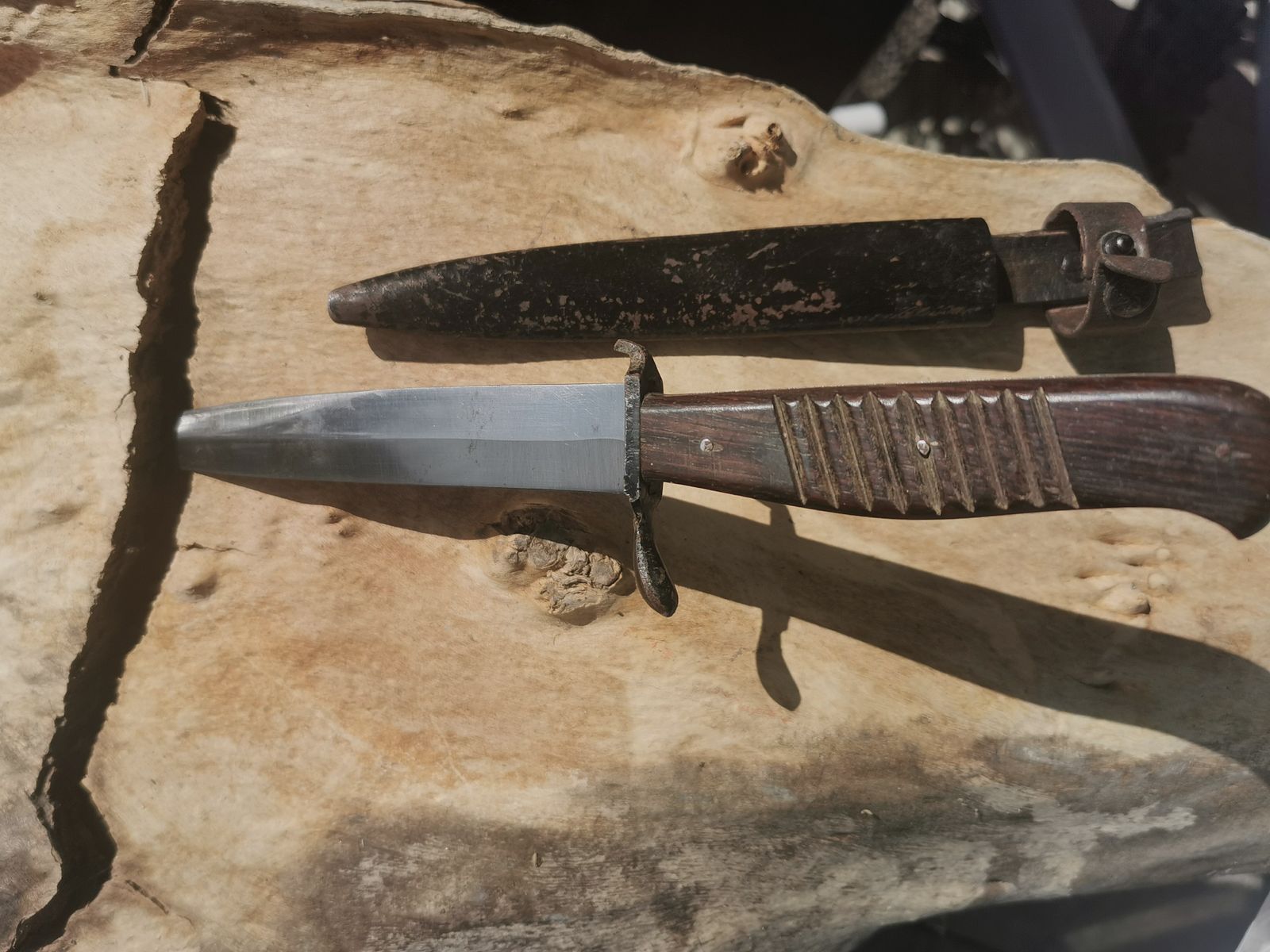 Antiguo cuchillo de trinchera alemán, no tengo idea