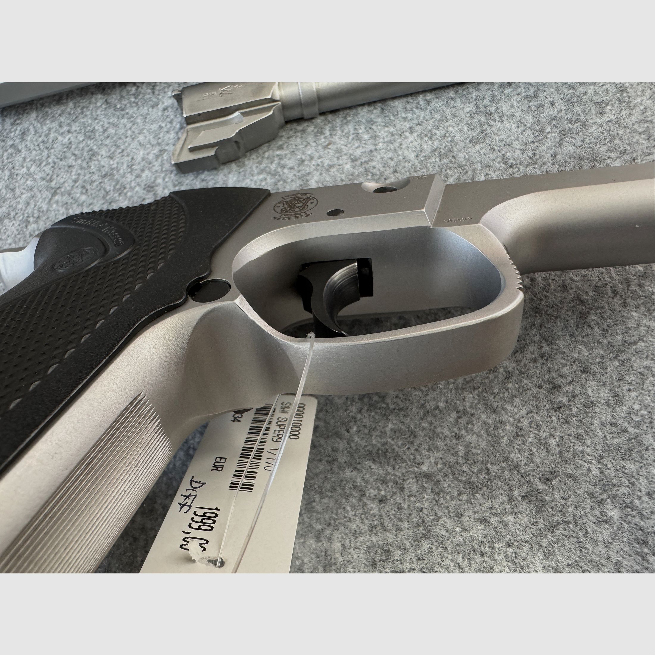 <S&W Super9>