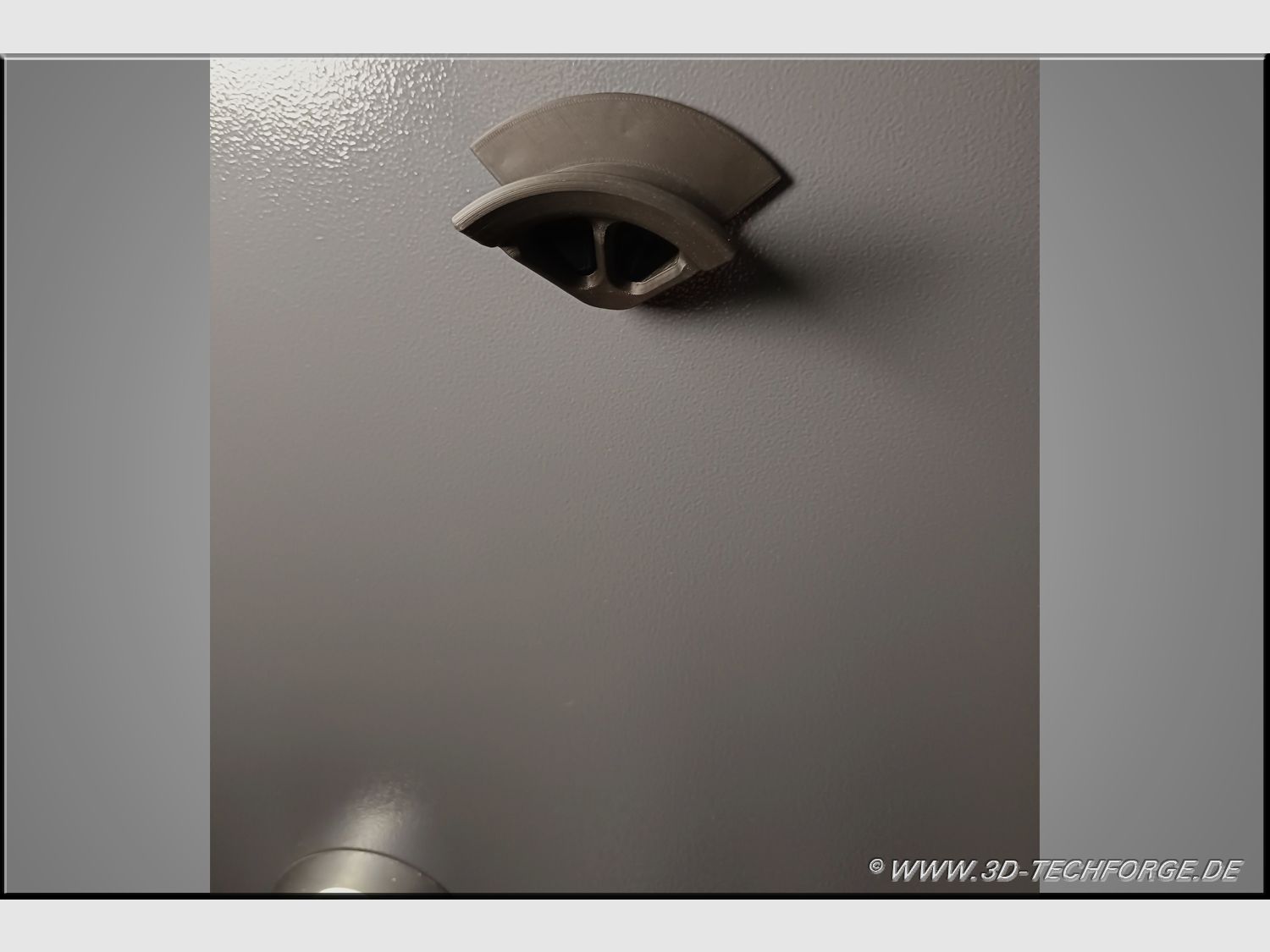 Stylisher  –  Gehörschutzhalter  Magnetisch