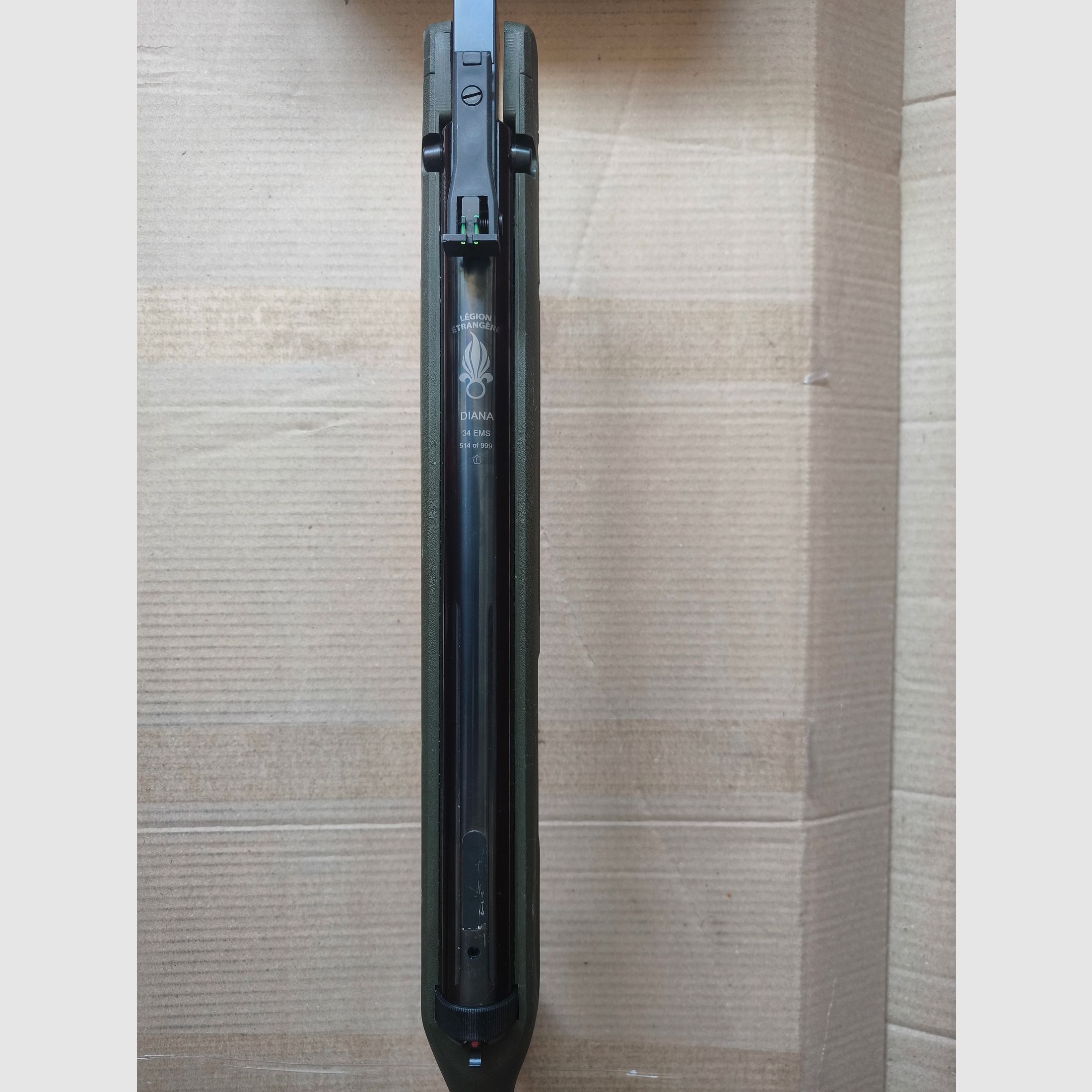 ⚠️ Achtung Sammler Diana 34 EMS Legion ètranger Sonderauflage 514 von 999 Farbe OD GREEN, Nur drei Diablos zur Probe Geschossen, Optisch sowie Funktionell in einem guten Zustand, Kaliber 4,5mm,  3Angefangene Dosen Diablos +Schalldämpfer 4,5mm mit F-Zeichen , ⚠️ Versandkosten Frei!! 