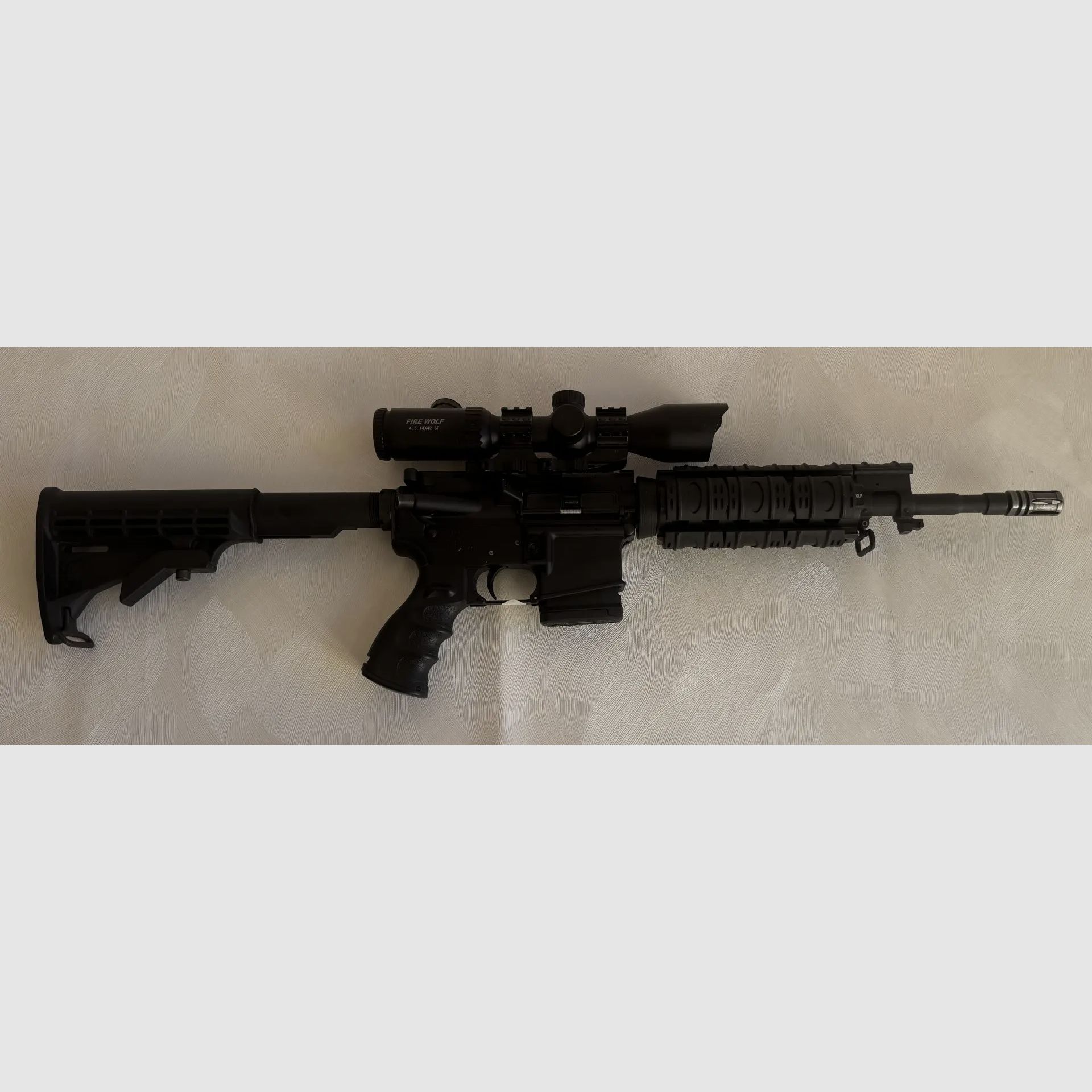 Windham Weaponry Selbstladebüchse Kal. .223 Rem. mit Zielfernrohr Fire Wolf 4,5–14×42 SF