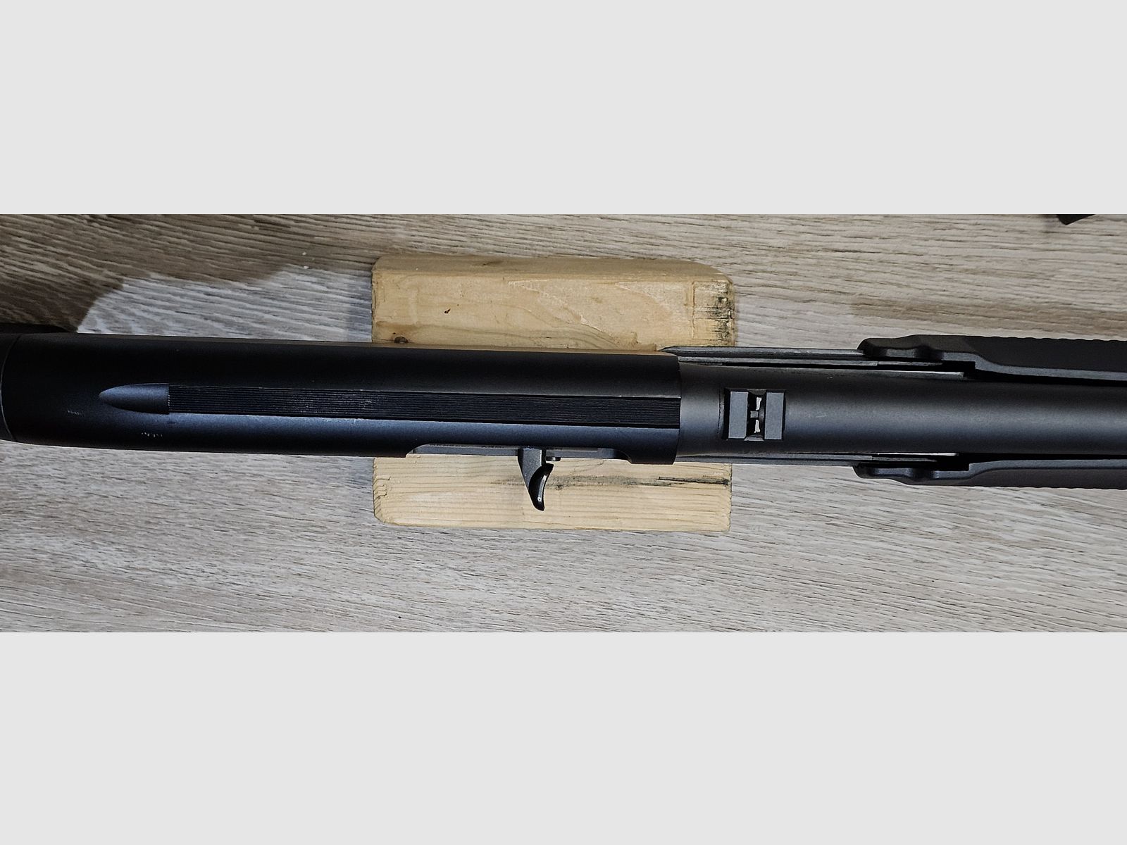 Benelli M3 Super 90, caliber 12/76, short barrel length, pistol grip and standard stock