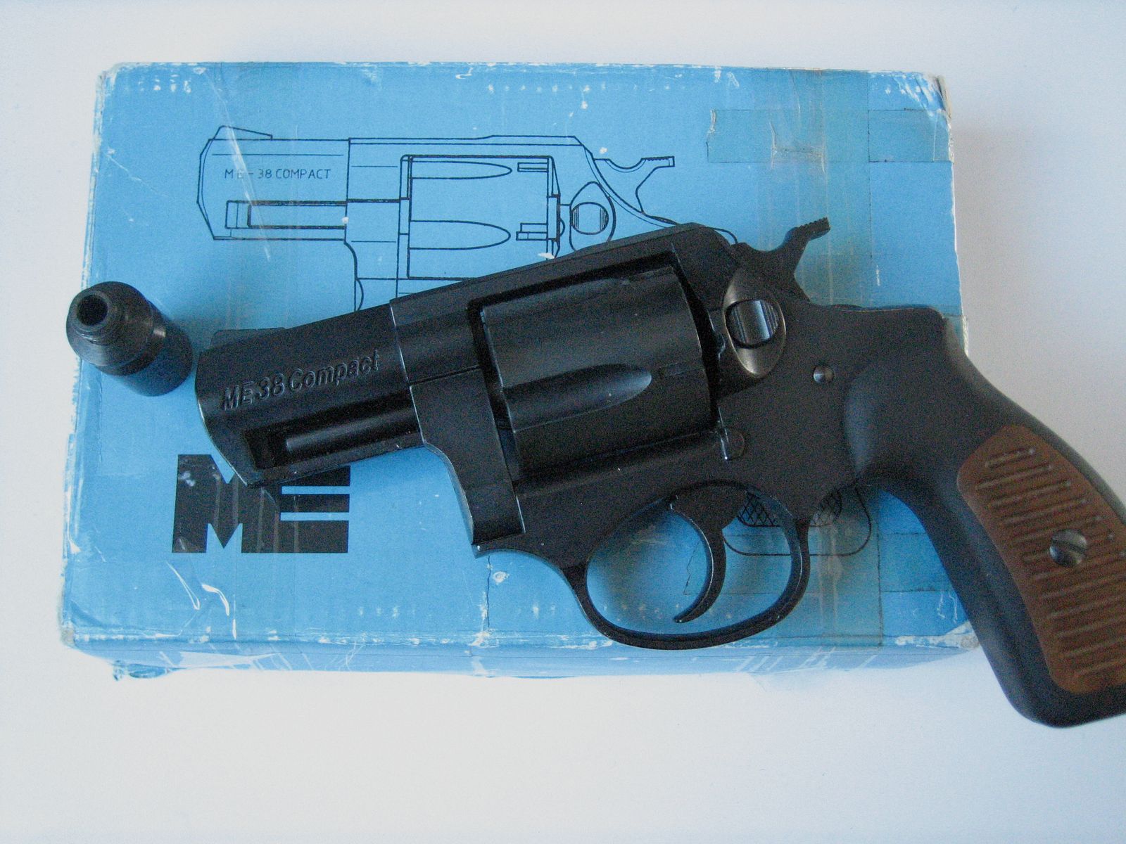 ME38 Compact Schreckschussrevolver Kaliber 9 mm R.K. brüniert Holzoptik Schreckschuss 