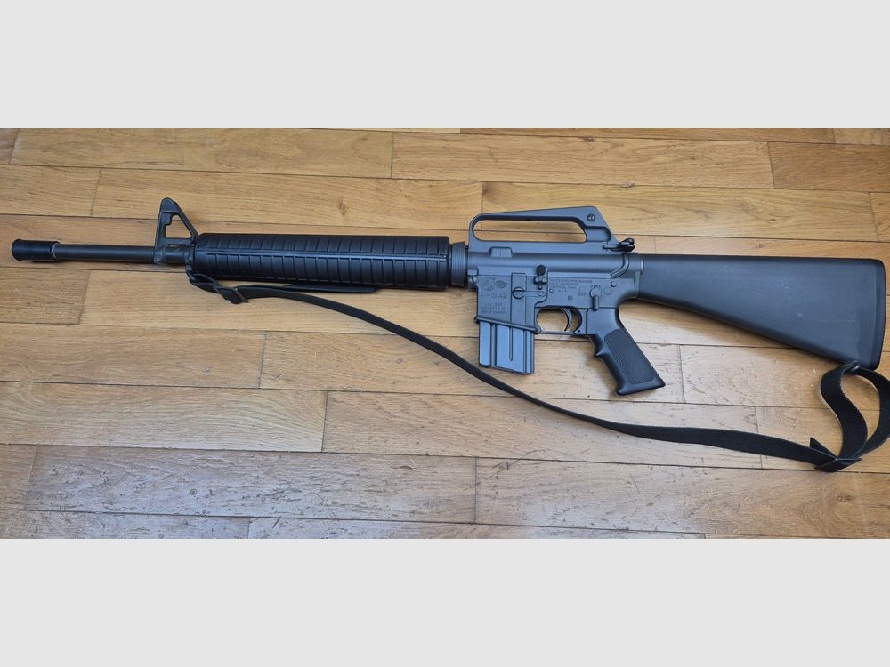 Très belle carabine Colt AR15 A2 Modèle Sporter II – Calibre 222 rem. – Fabrication 100% Colt vers 1985 – Entre la M16 A1 et la M16 A2 dans l&rsquo;arbre généalogique Colt – Excellente arme de stand de qualité pour les fans de la plateforme AR15 – TBE++, image 2 sur 43