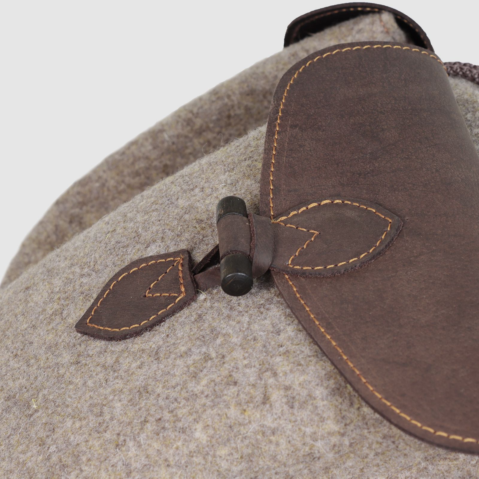 Wool felt backpack silent