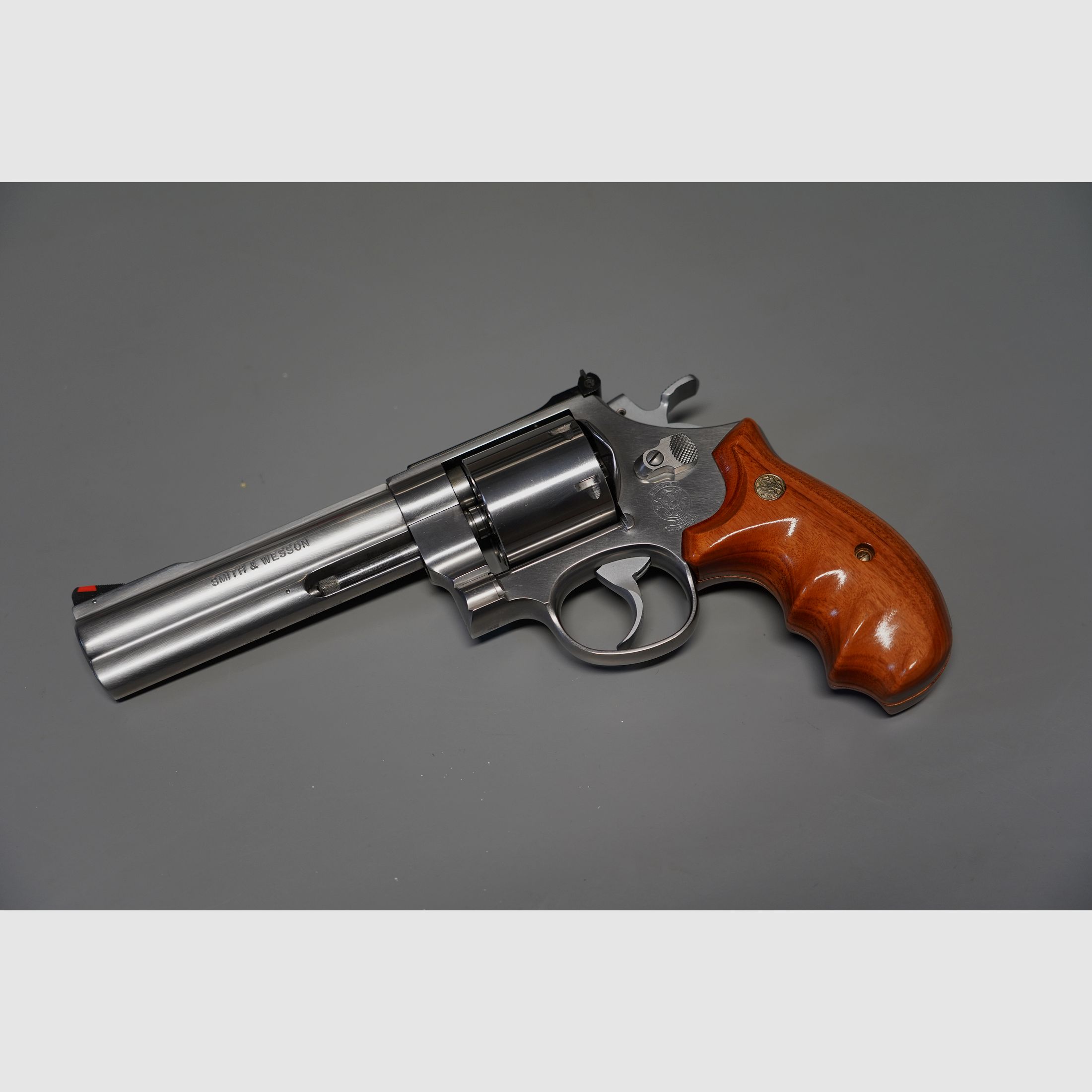 Smith & Wesson Model 627-0, kal. 357 Mag., w doskonałym stanie,