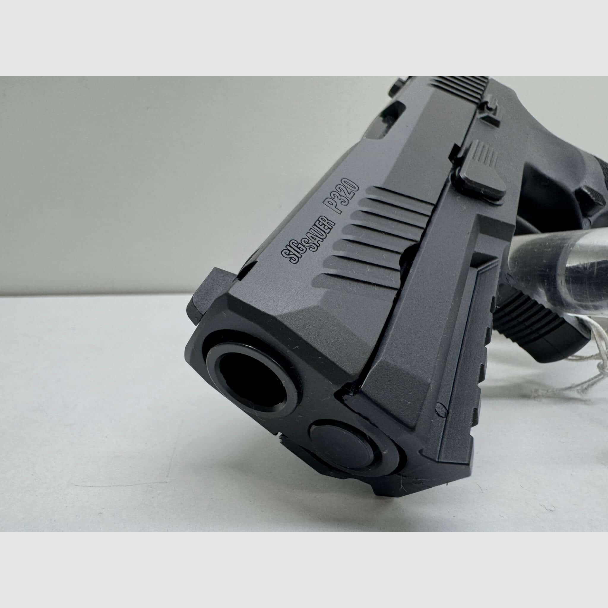 Sig Sauer P320 Nitron Compact .45 ACP, image 4 of 6