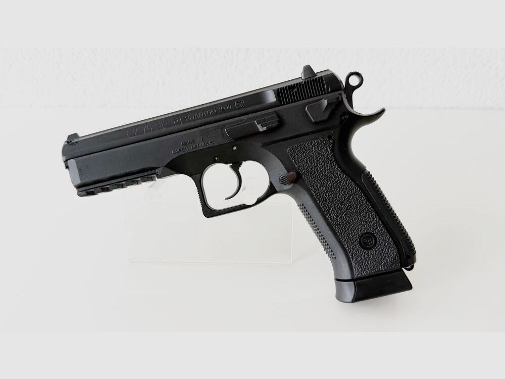CZ Uhersky Brod Ceska 75SP-01 Phantom con Holster 9mmLuger