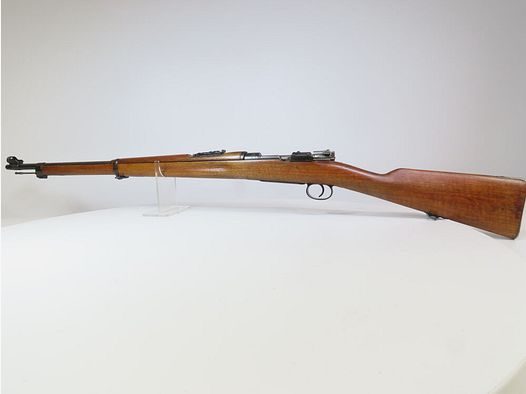 Piękny Carl Gustafs M96 w tym precyzyjne celowanie