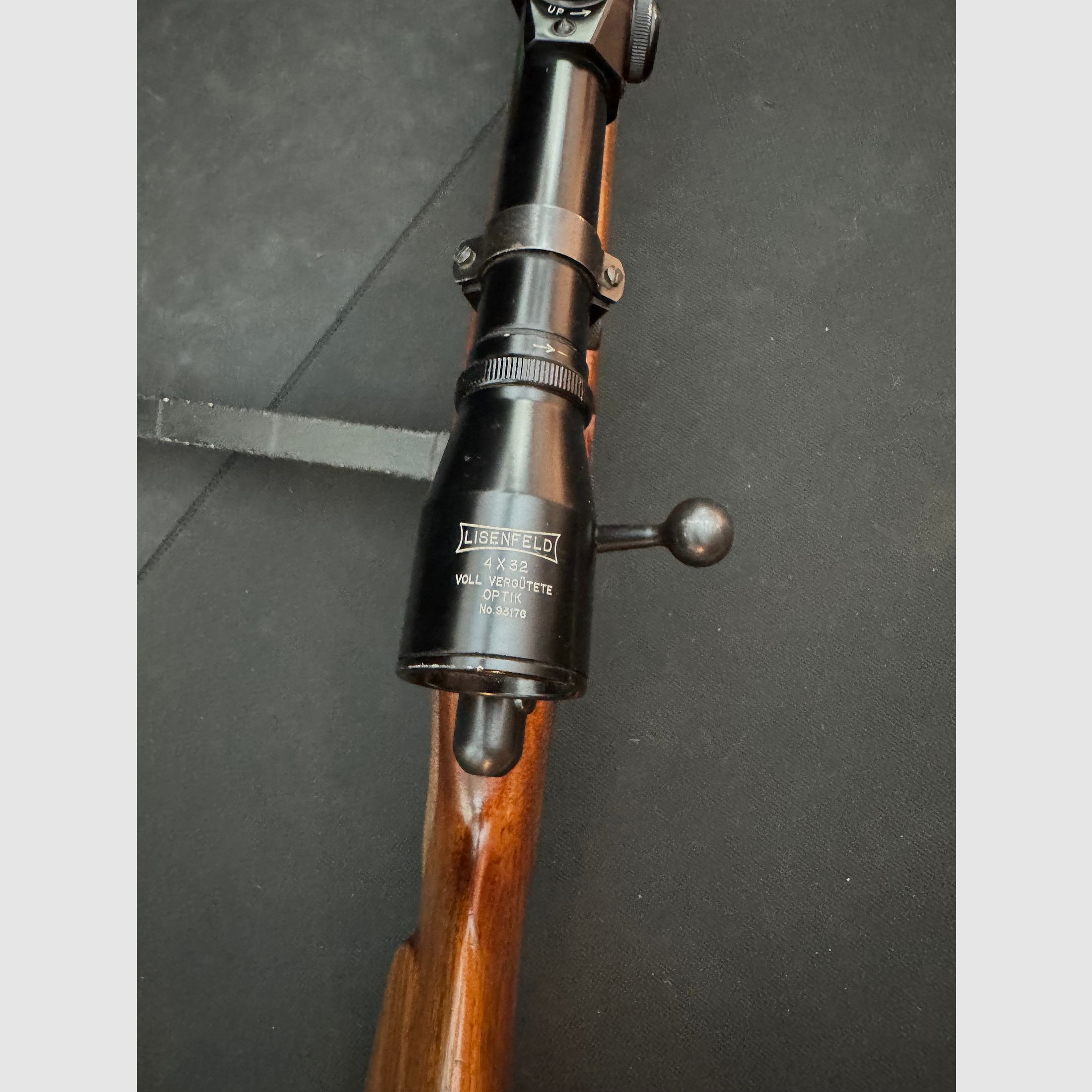 Anschütz Einzelladerbüchse .22lr mit Zielfernrohr 4x32
