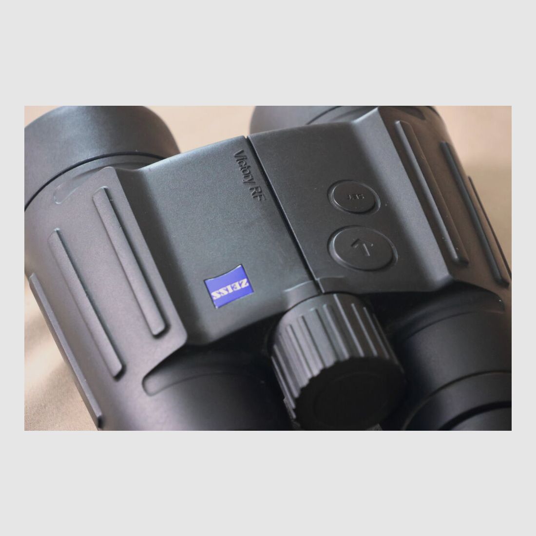 Zeiss Victory 8x45 T* RF // Fernglas mit Entfernungsmesser & OVP!!