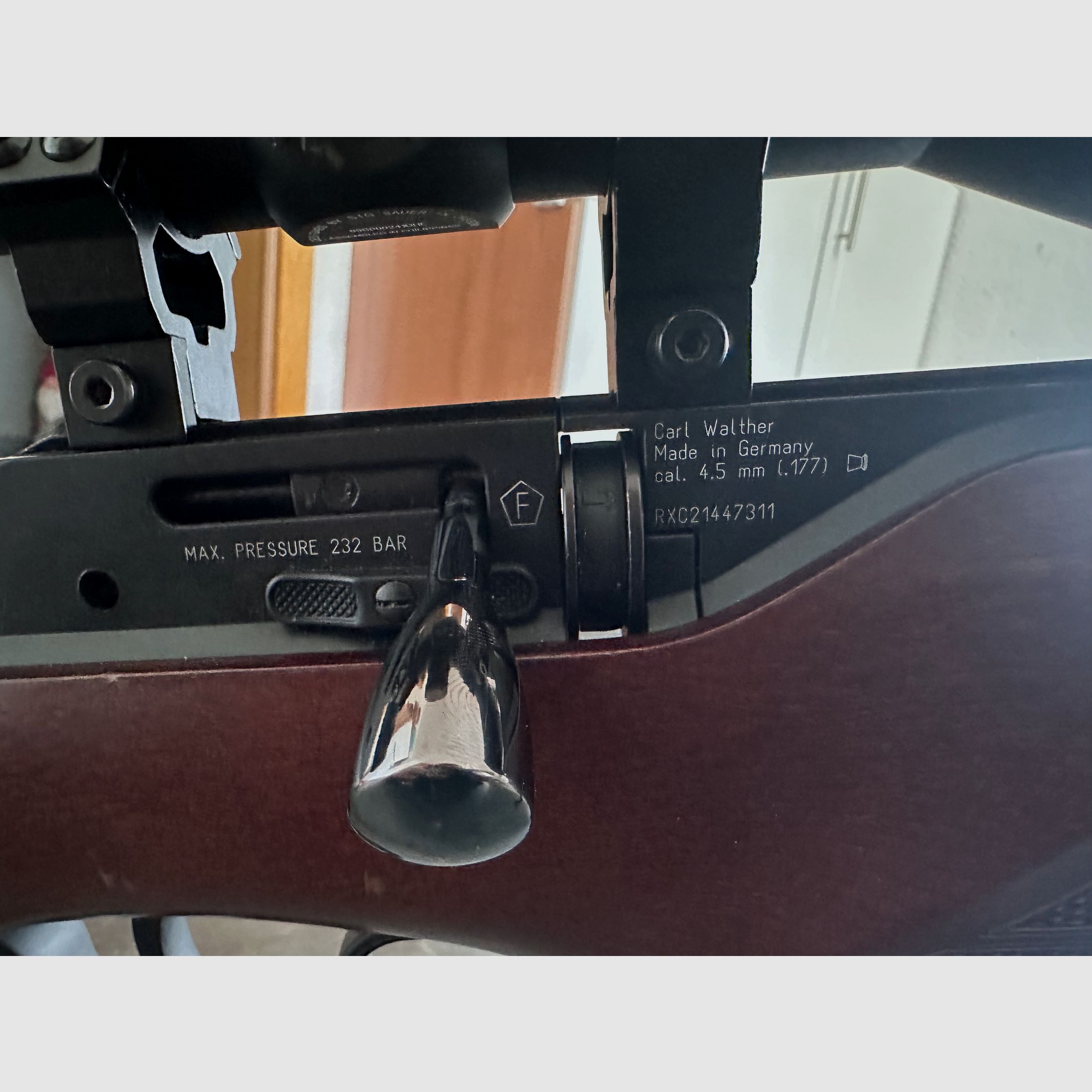 Walther Rotex RM8 4,5mm inclusief bipod en vizier