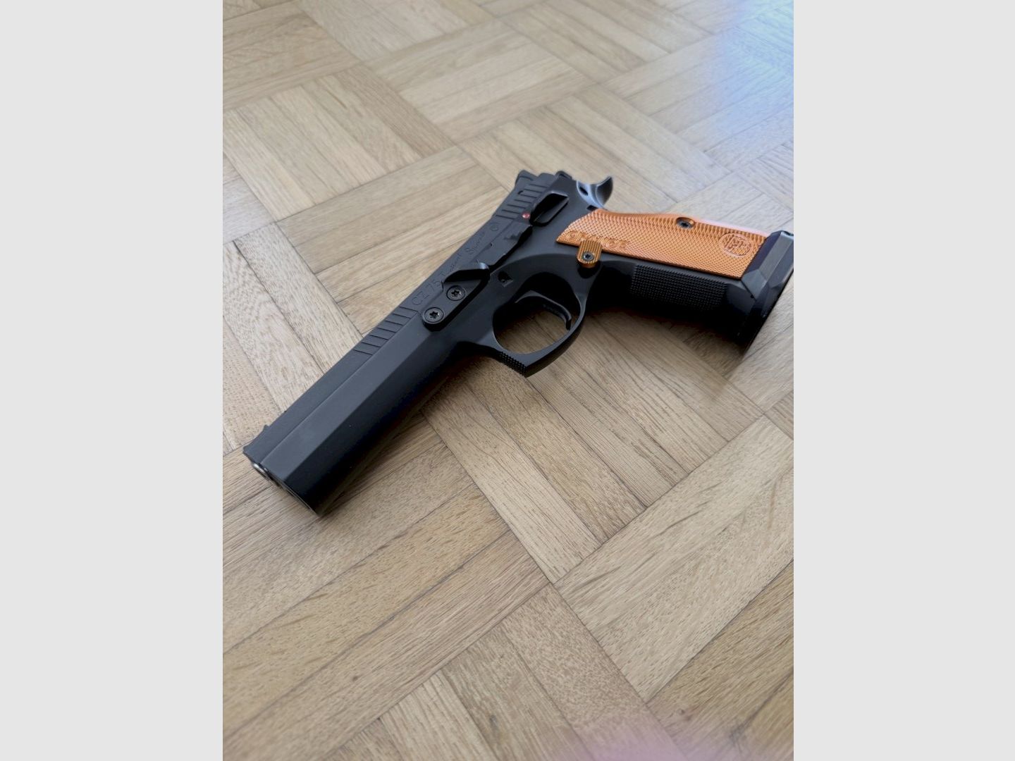 CZ 75 Tactical Sport Orange, 9mm Para