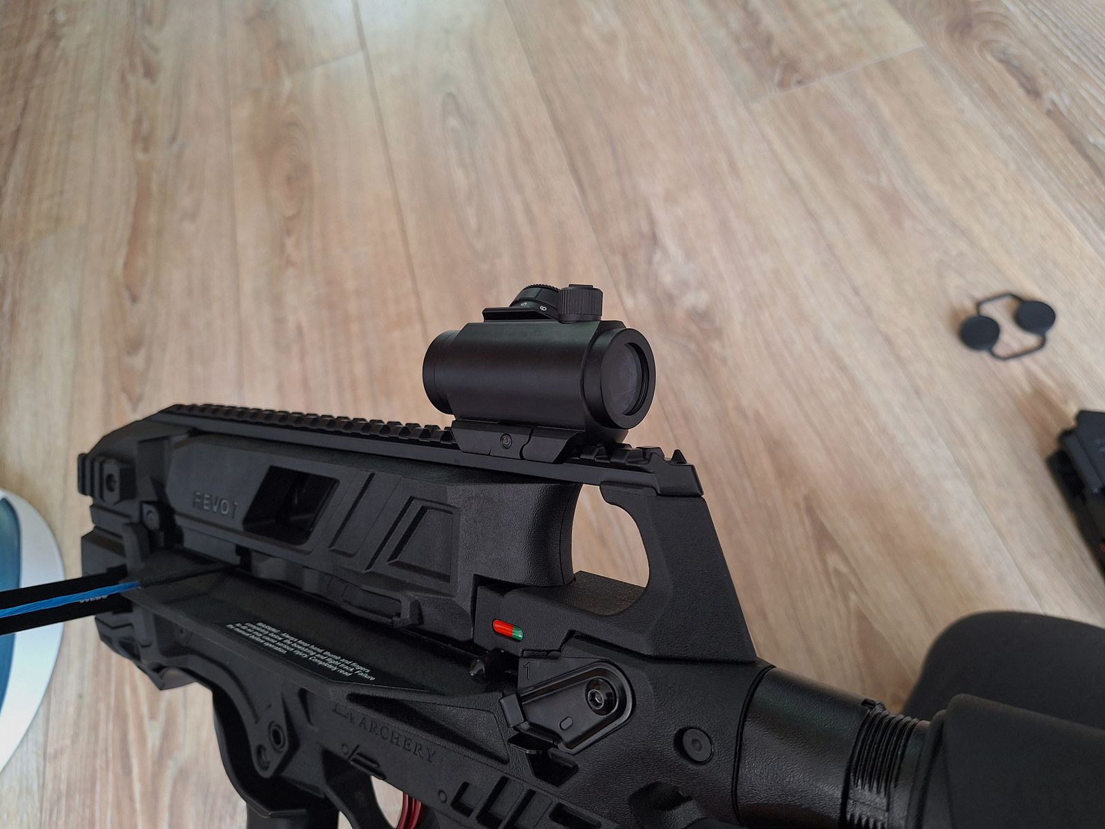 EK Archery REVO 7 Armbrust mit viel Zubehör