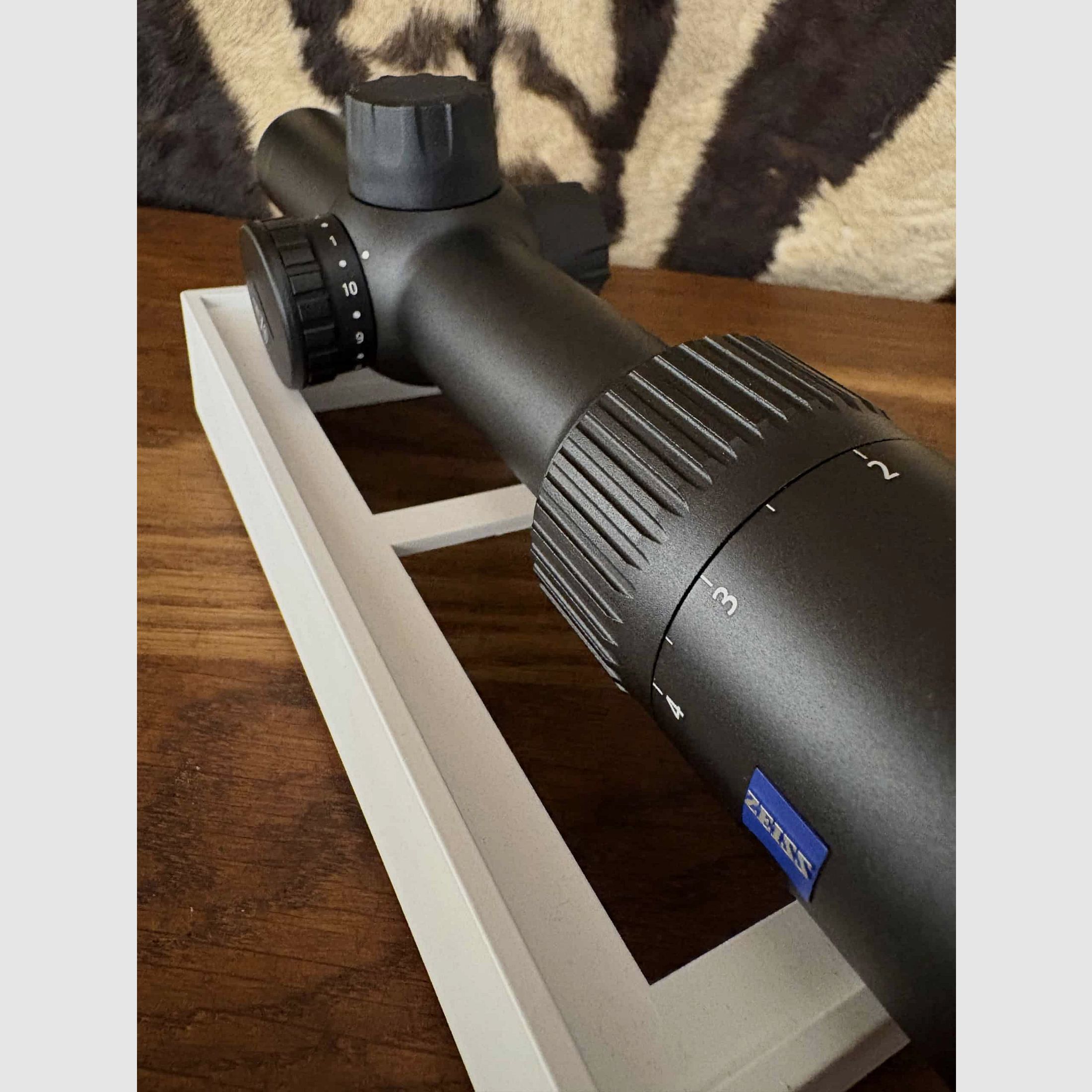 Zielfernrohr Zeiss Conquest V4 1-4X24 – RET 60, Bild 3 von 5