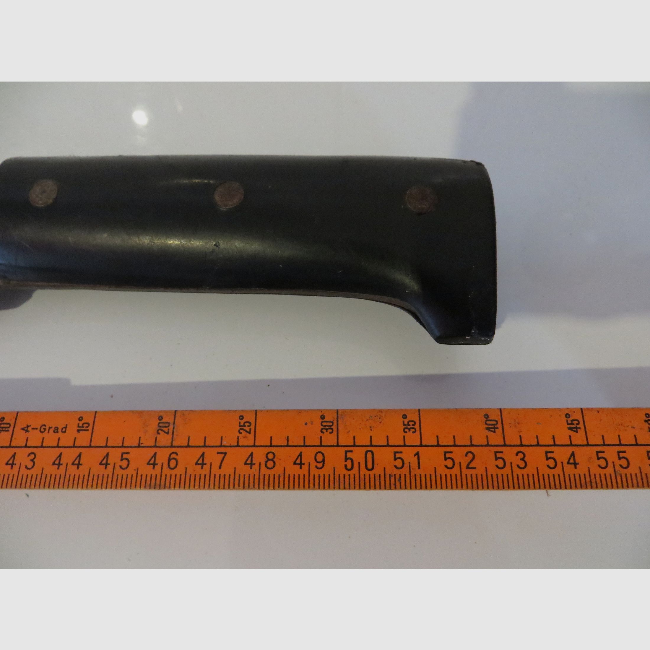 Due grandi machete antiche da un'eredità