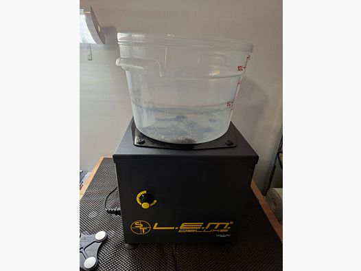 Urządzenie do mycia łusek LEM Deluxe od ST