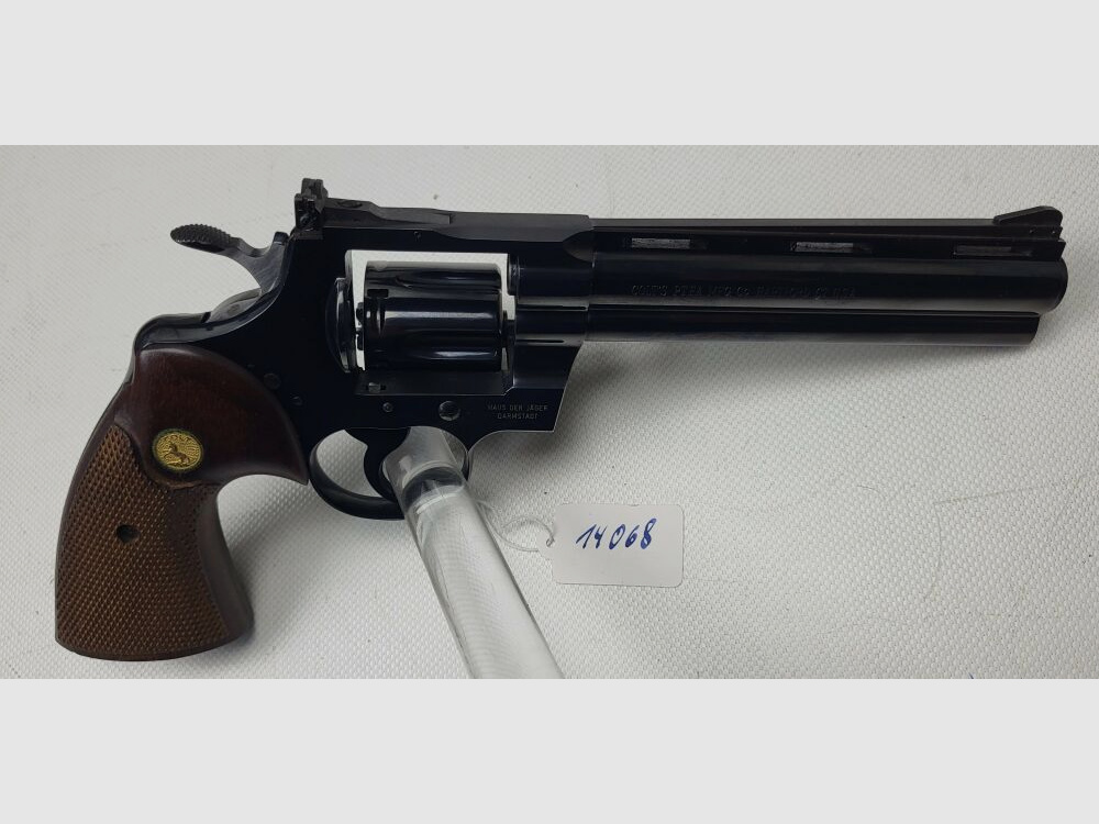 Colt	 Python