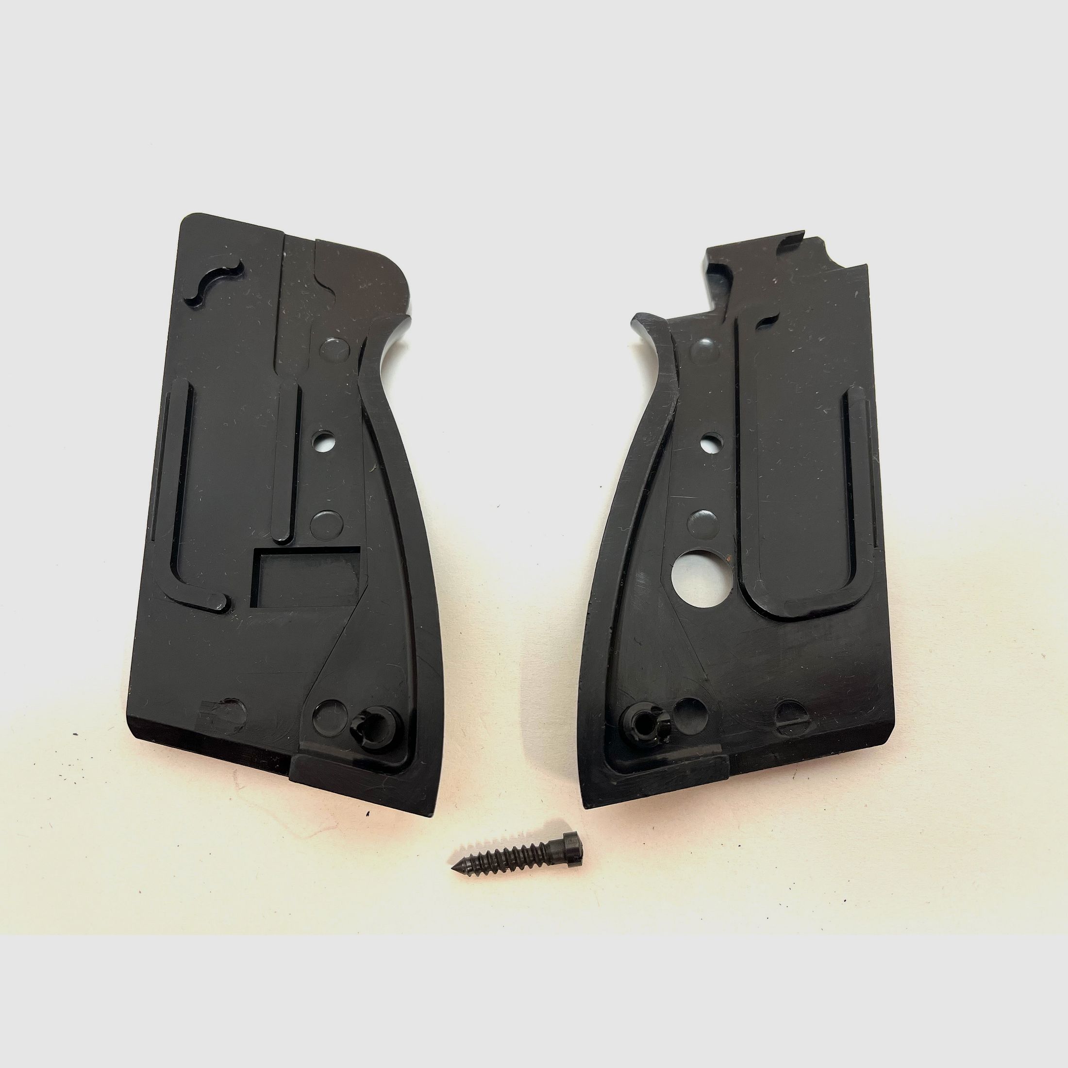 ••• Beretta Mod. 70 Griffschalen - Kunststoff •••