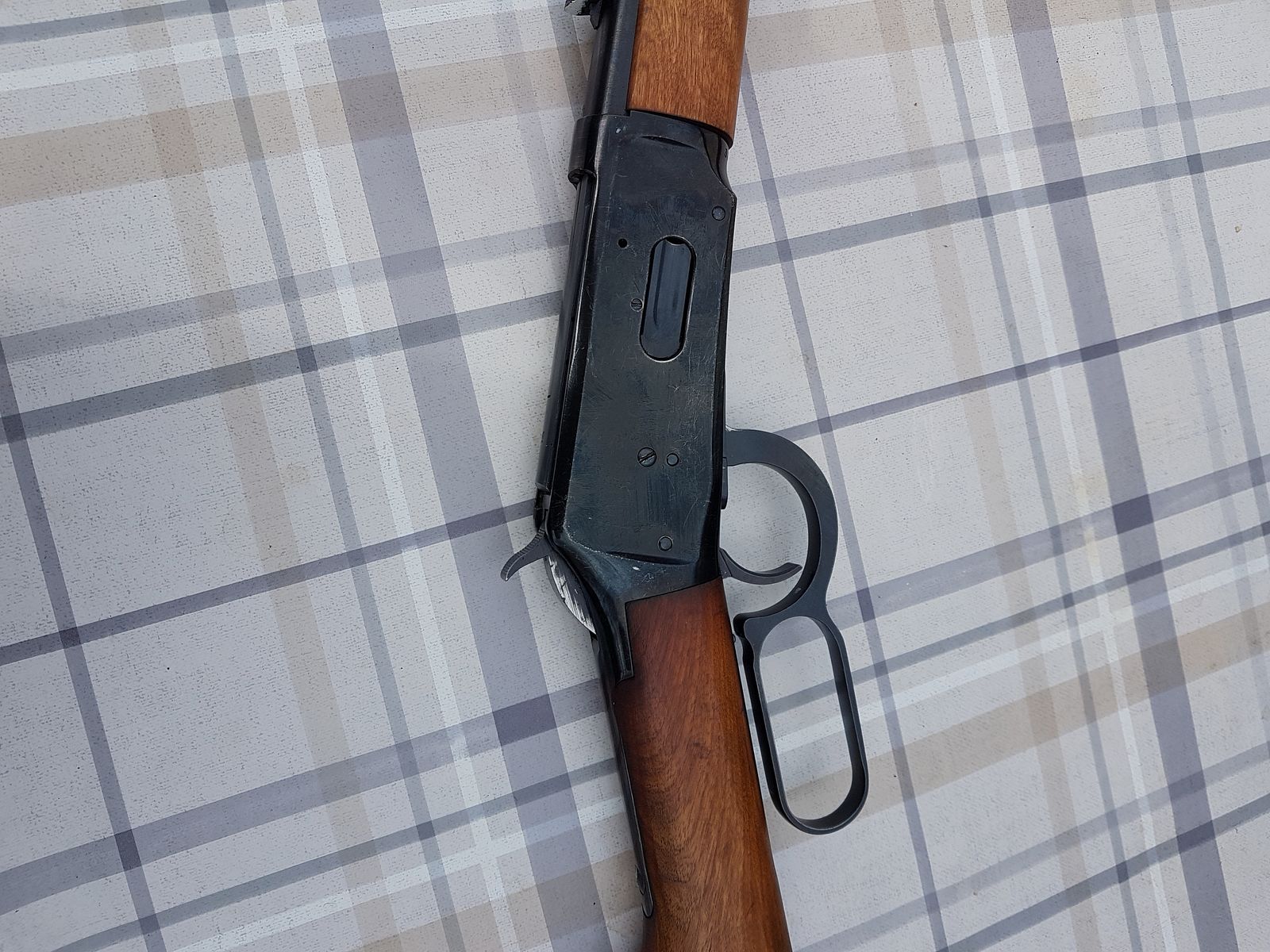 Winchester Unterhebelrepetierer abzugeben