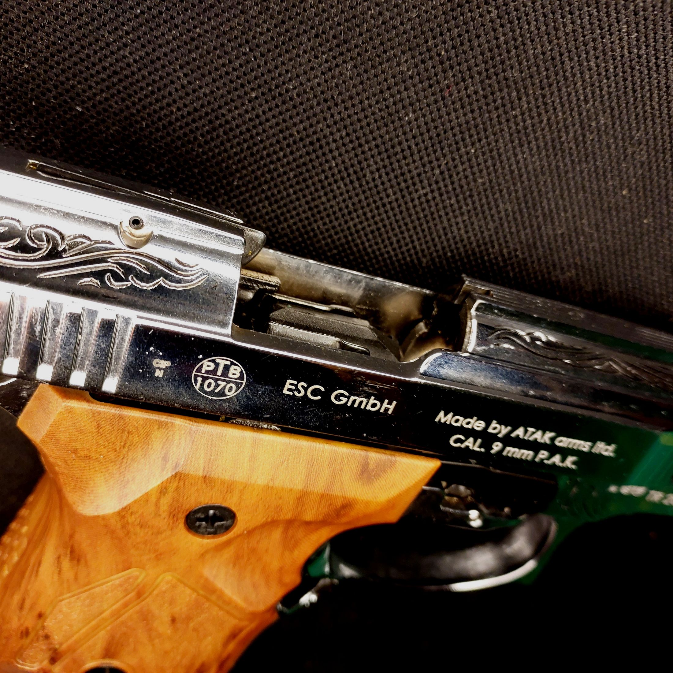 Zoraki 914-P blank firing pistol 9mm P.A.K. chrome engraved wood look (PTB 1070) - 914 as good as new!