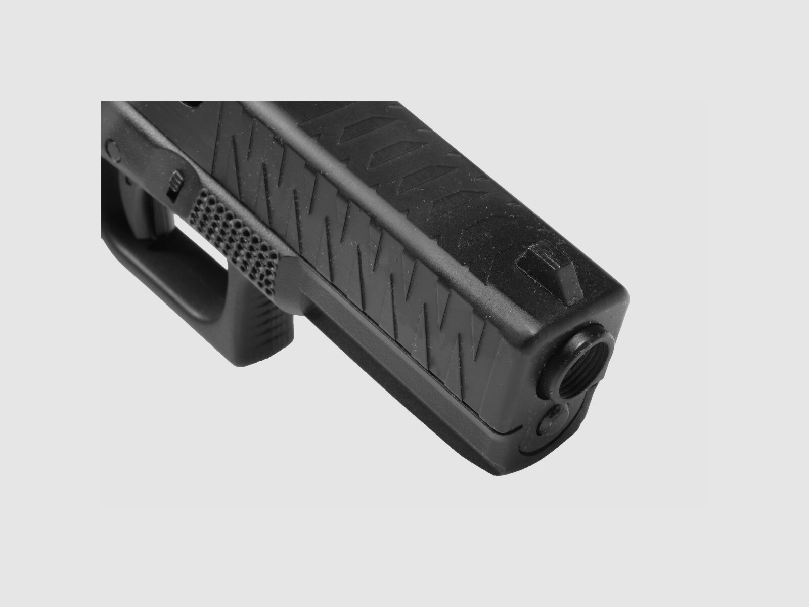 P05 GBB Airsoft Pistole in Schwarz | Delta Armory