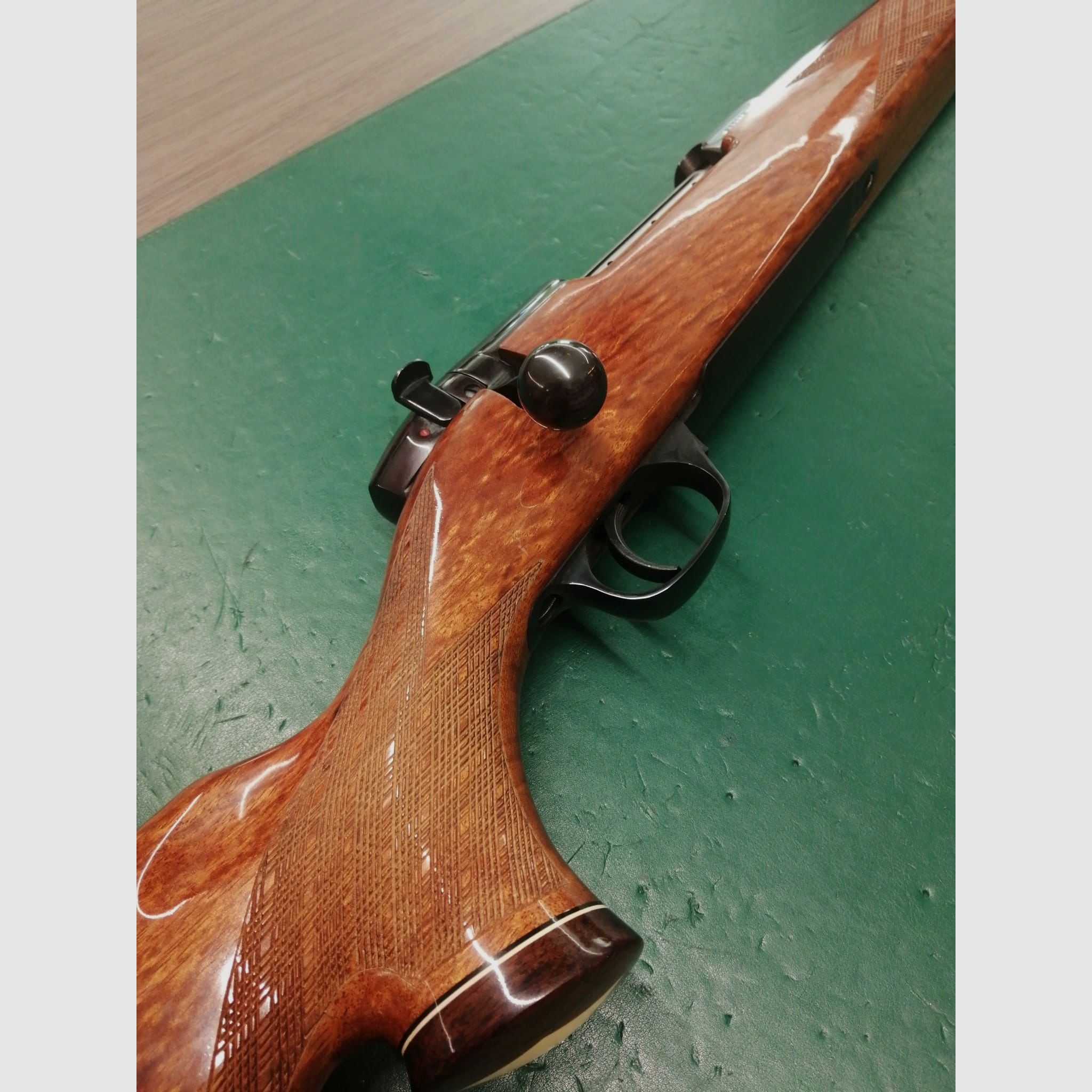 Je vends ma .460 Weatherby avec 80 cartouches.