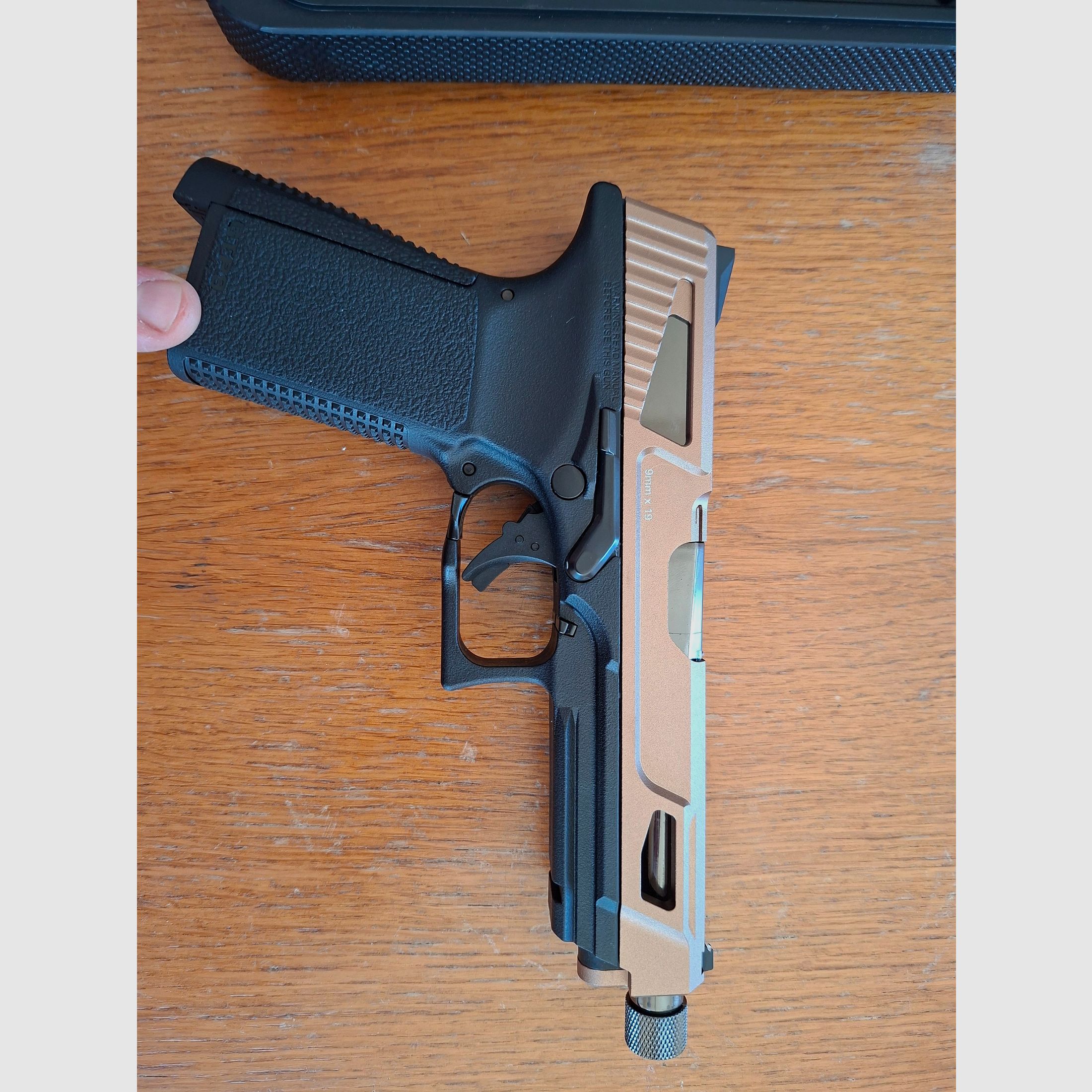 G&G GTP 9 MS DST CO2 Softair Pistole, Desert mit Green gas und 2 Magazine 