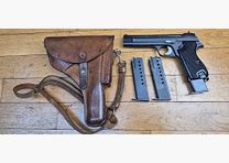 Très beau pistolet SIG P210-2 – Mythe du 9 para – Arme militaire du 4° contrat – Vers 1955/56 – Très beau bronzage – Fonctionnement et canon de rêve – 2 chargeurs supplémentaires et étui (la totale!) fournis en sus – État TBE++/TBE+++ !