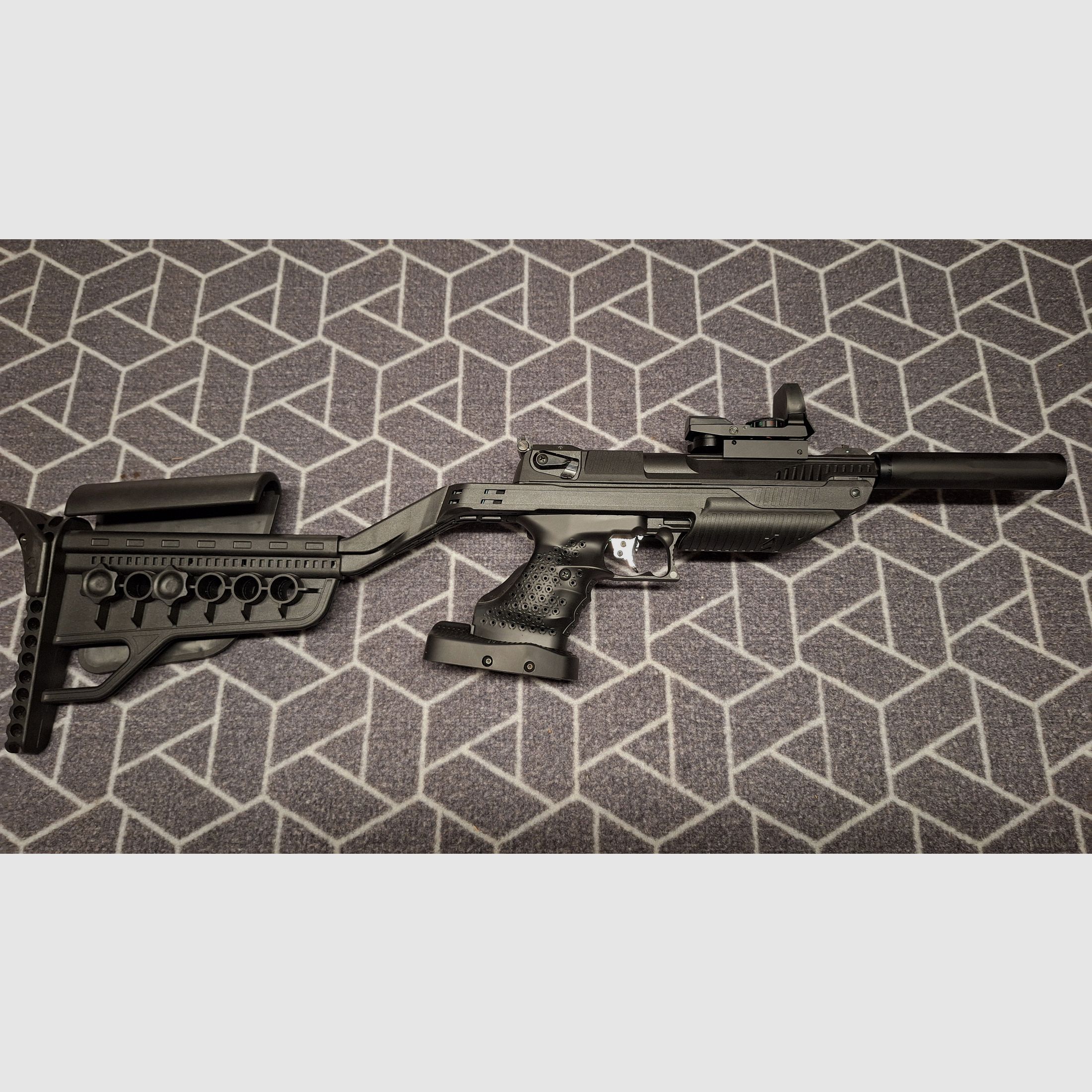 Zoraki HP01 Rechtshänder mit Reddot, Schalldämpfer und Anschlagschaft