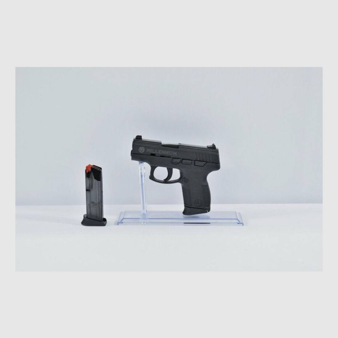 Taurus PT138 Pro 9mm BrowningK Pistola, immagine 1 di 2
