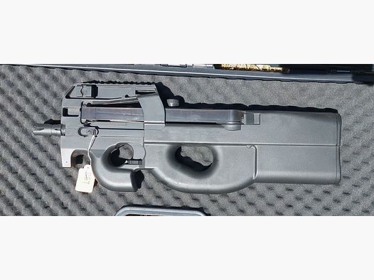 Fusil déco FN P90