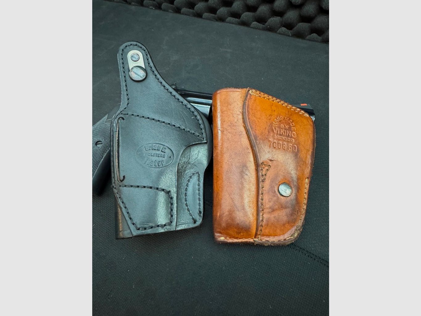 Schnellziehholster Gürtelholster Set, Revolver (?), Brian C Foster und VIKING, Markenholster