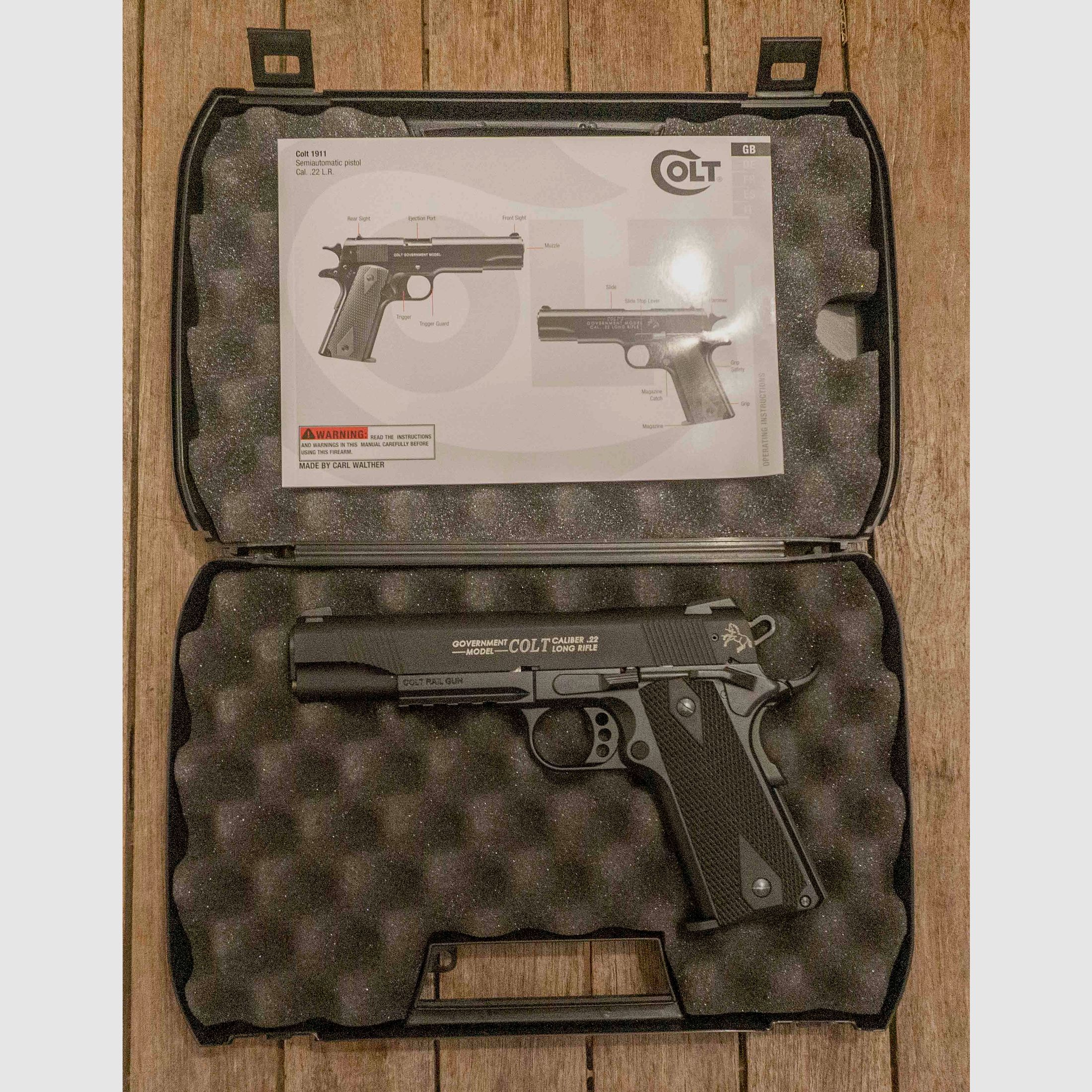 Pistole Colt 1911 Rail Gun Government Modell 22lfB