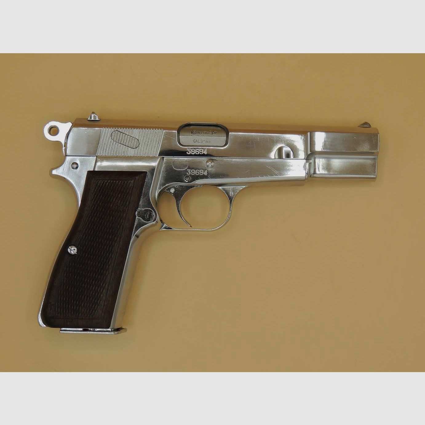 FN Browning High Power – 9 mm Luger – Verchromtes Behörden‑Einzelstück (LGK NÖ Nr. 2972), Bild 3 von 5