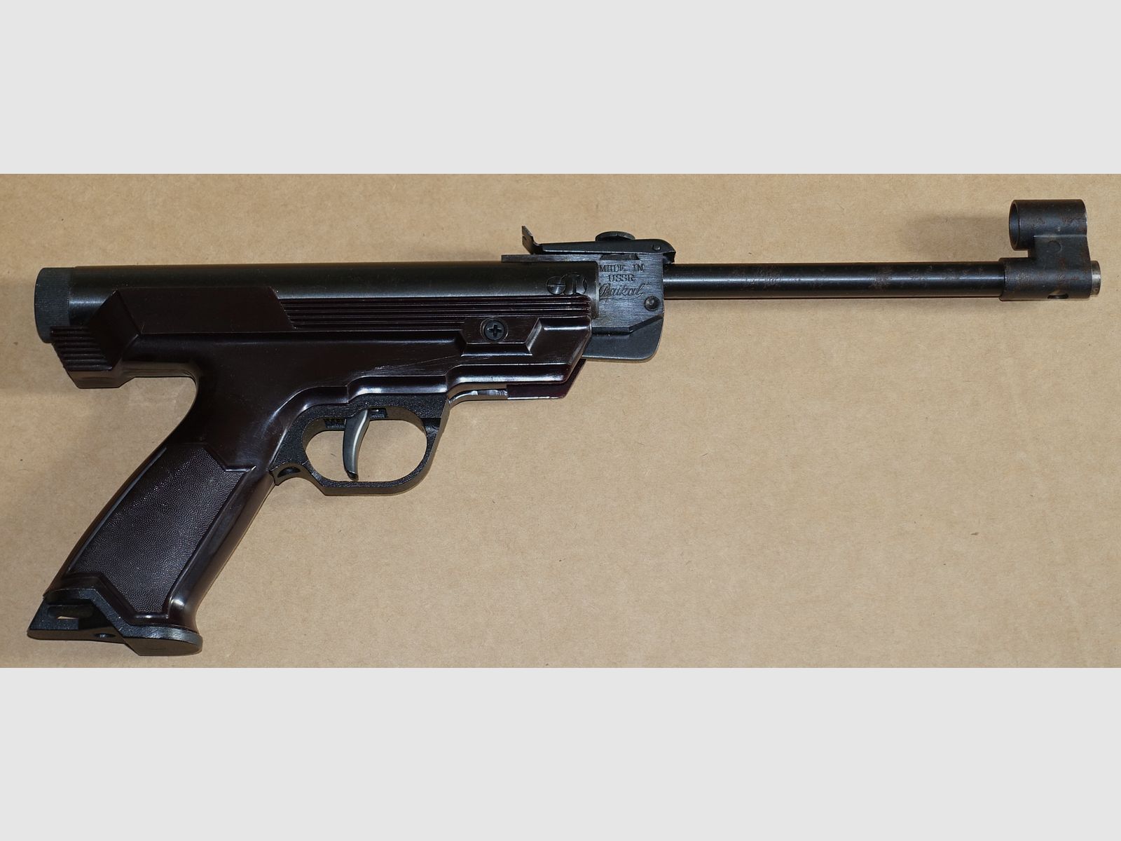 Collection de pistolets à air / 12 pièces / Walther Diana Lov Baikal Record etc.