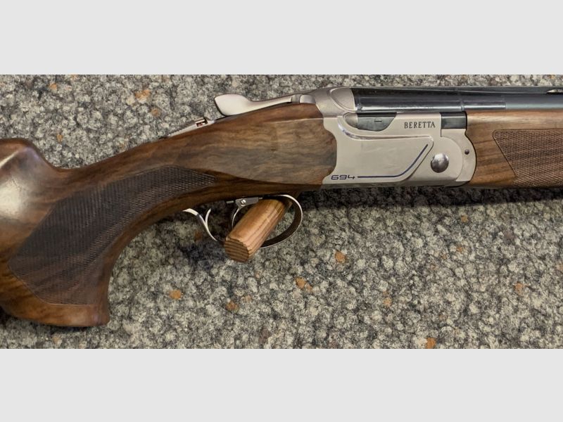 Sondermodell --- Beretta 694 Trap Schaft 12/76, 76cm Läufe, Wechselchokes Spor--- ausgesuchtes Holz!