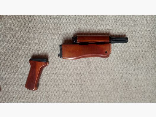 Original russischer RPK-74 Griff & Handschutz aus Schichtholz eingepasst für AK  und mit Gasrohr (AK74 / AK-100 / Saiga / Yunker 2/3/4)