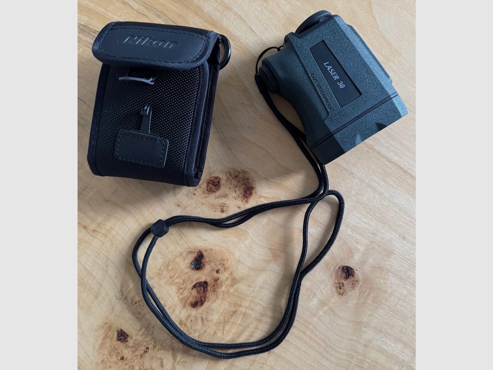 Nikon Laser 30 telémetro