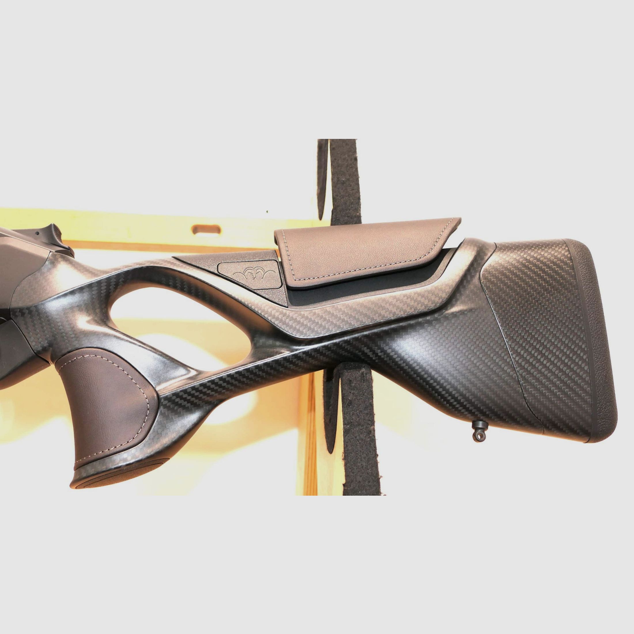 JAGDBÜCHSE BLASER R8 ULTIMATE CARBON LEDER+BACKEN CAL 8×68 S, Bild 7 von 8