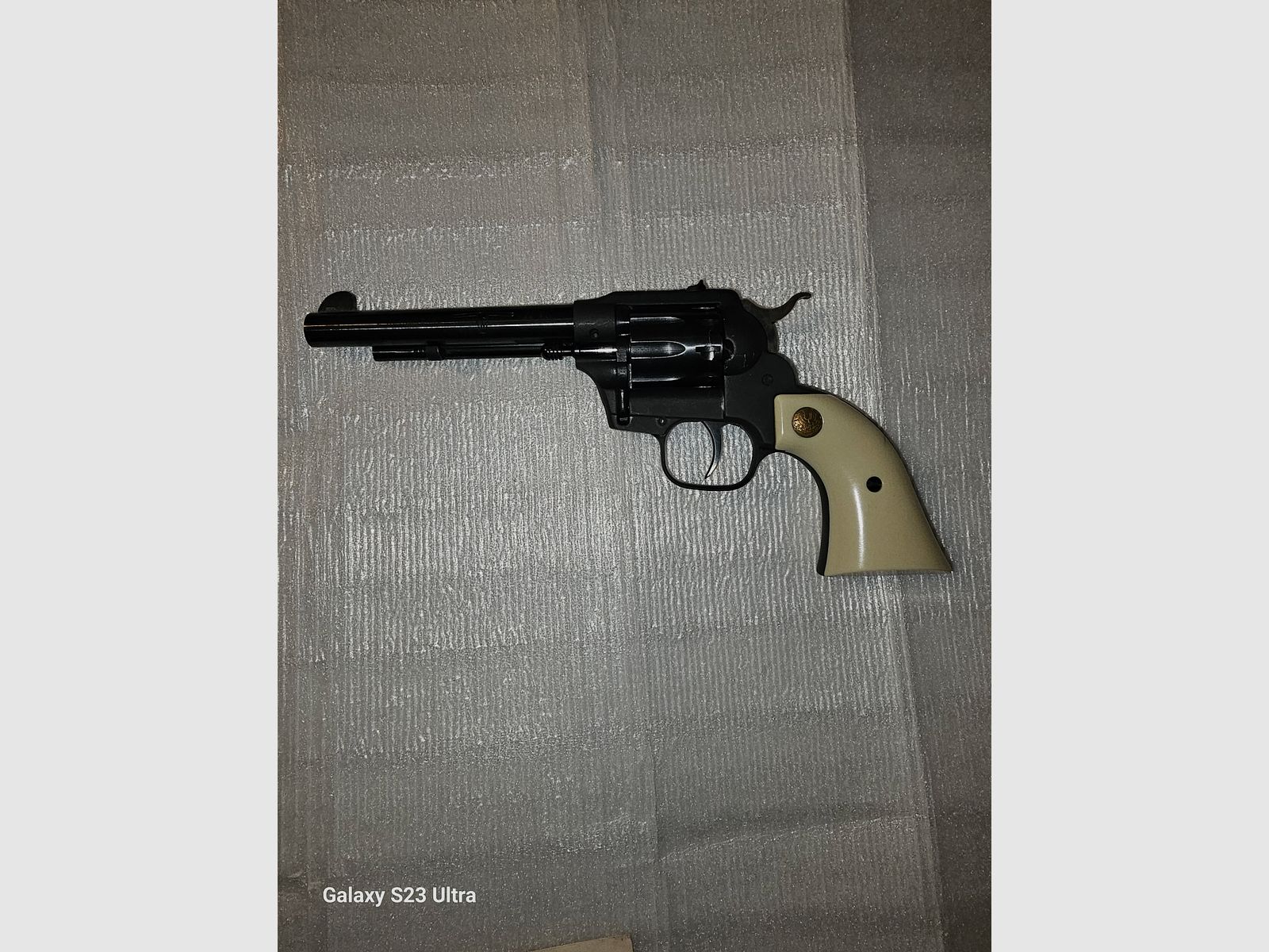 Revólver de alta calidad Cal. 22