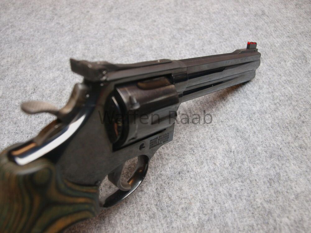 Smith & Wesson 586-4 Target Champion