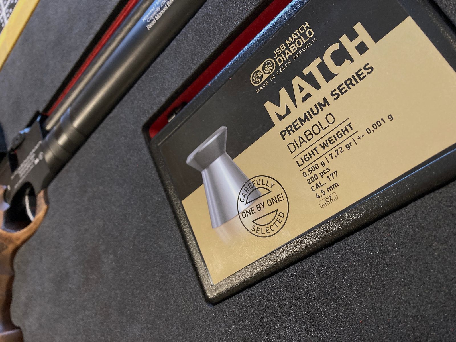 CNC-gefräste Koffereinlagen aus festem Schaumstoff