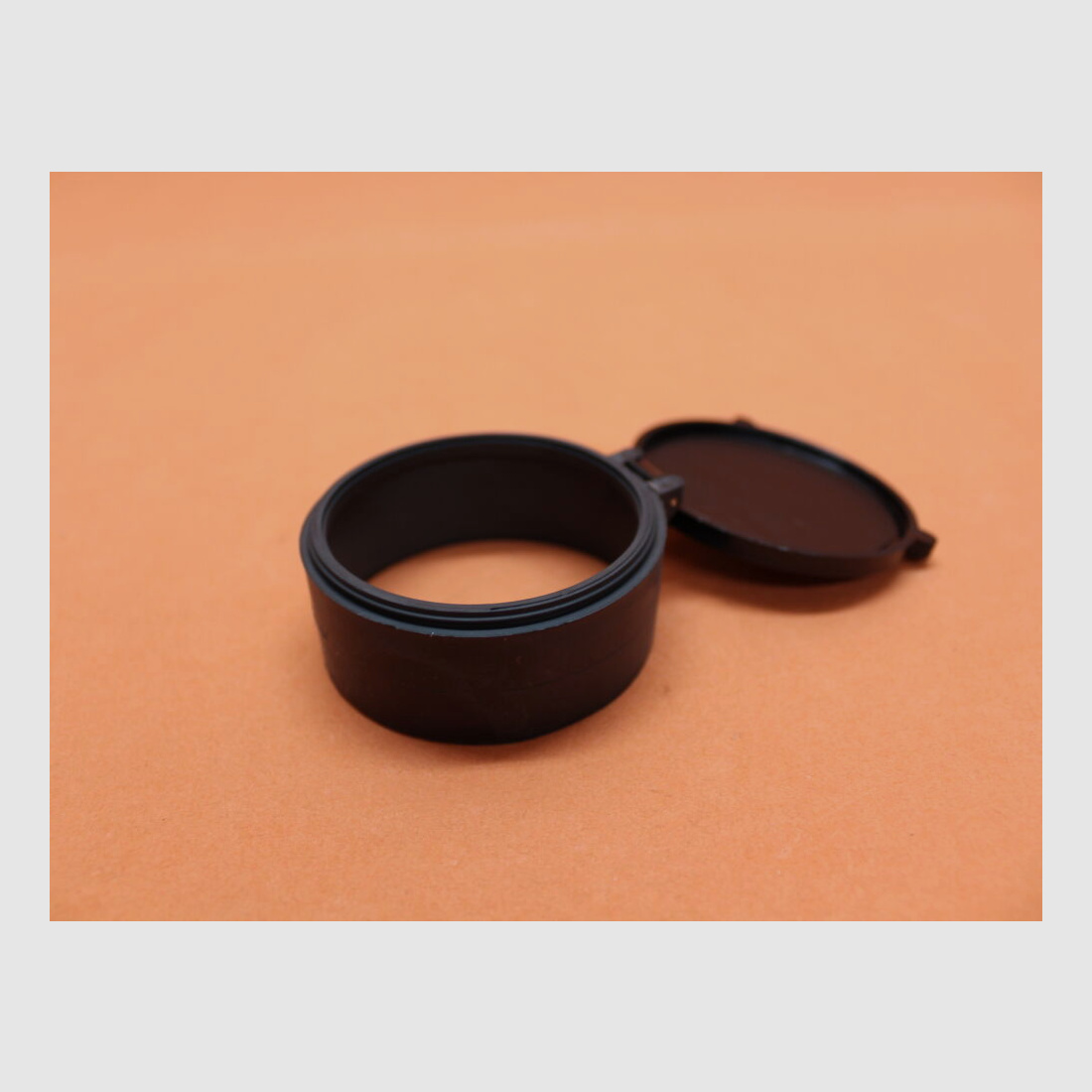 Butler Creek Butler Creek Flip-Up Cover Cap Objectives Ø=62,5mm Objektiv-Klappdeckel für Zielfernrohre (30470)