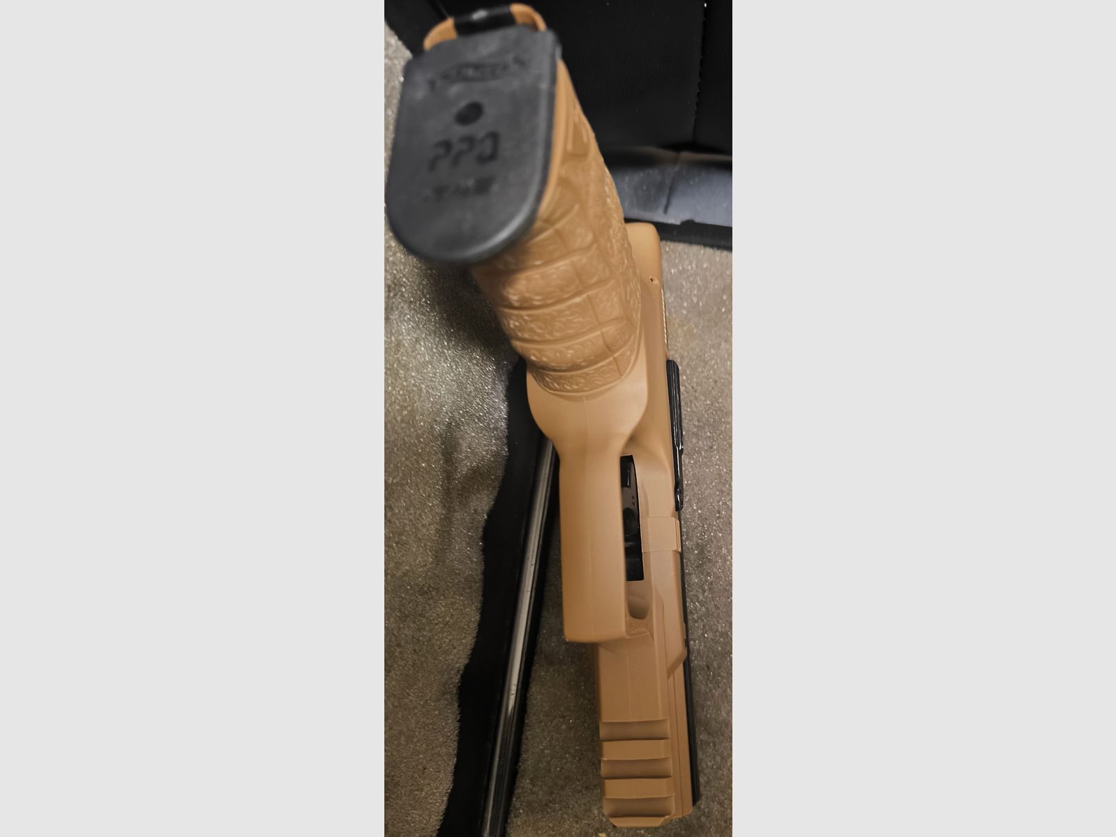 ⚠️ Achtung MagFed Freunde, Walther PPQ M2 T4E - Farbe Dark Earth Brown, Kaliber .43  &  Max Tactical Pistolen Koffer +1 Packung 5er Max Tactical Co2-Kartuschen ⚠️ Versandkosten Frei!! 