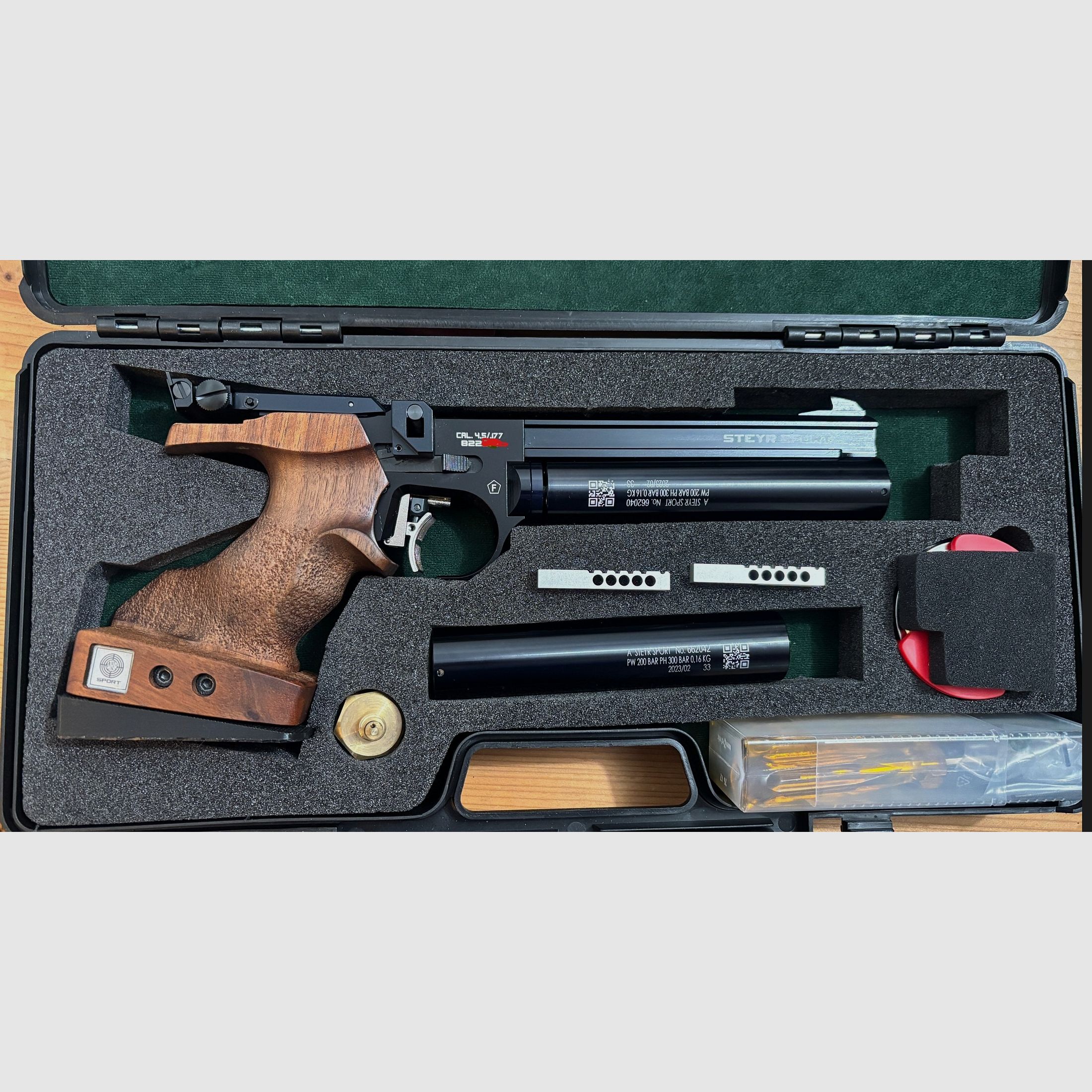 Steyr LP50 RF Compact Match-Pistola ad aria compressa con supporto in ottime condizioni