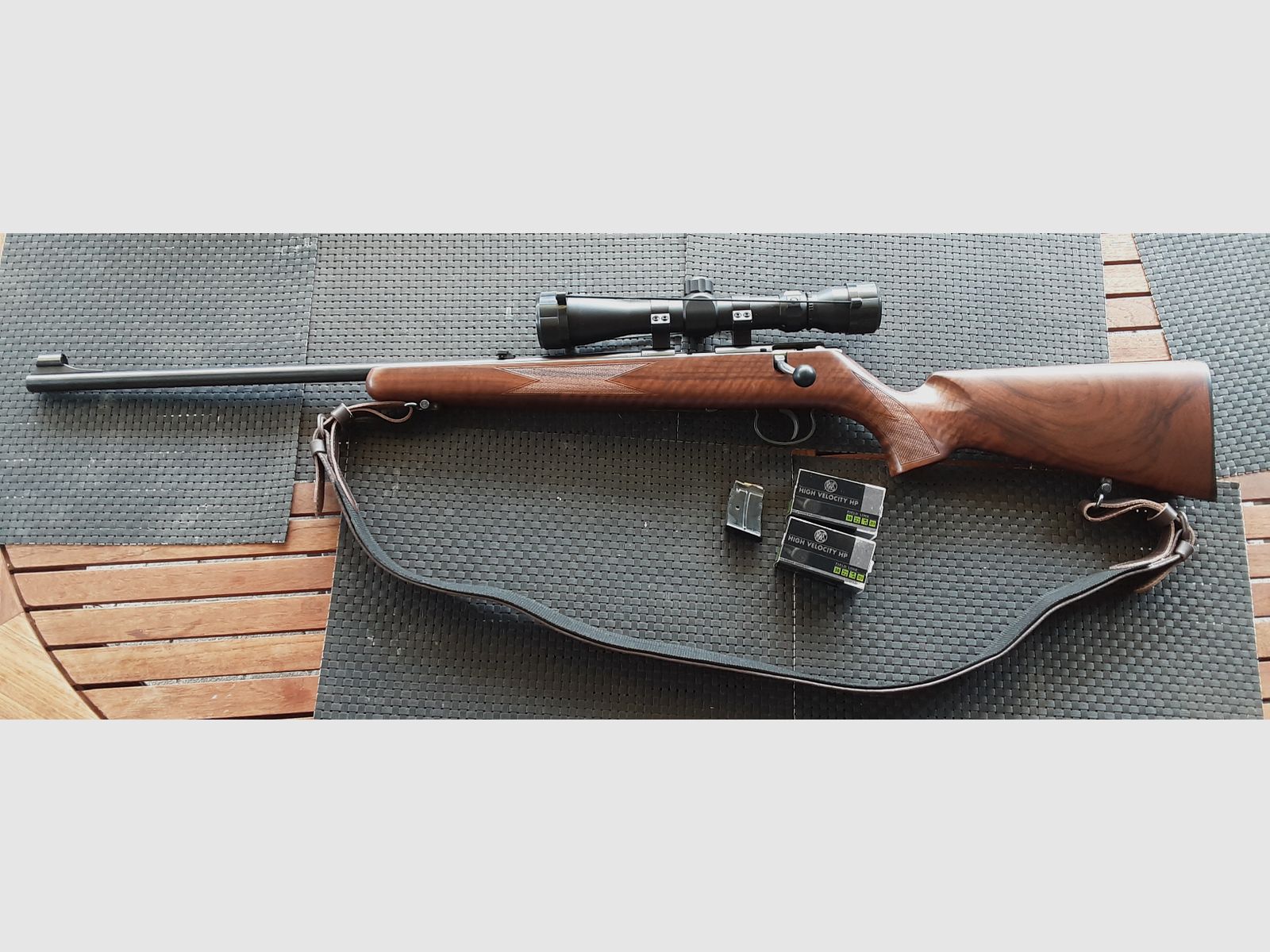 Repetierbüchse Anschütz 1416 Kaliber 22 l.r.  mit Glas Walther 3-9x 40 NEUWERTIG !