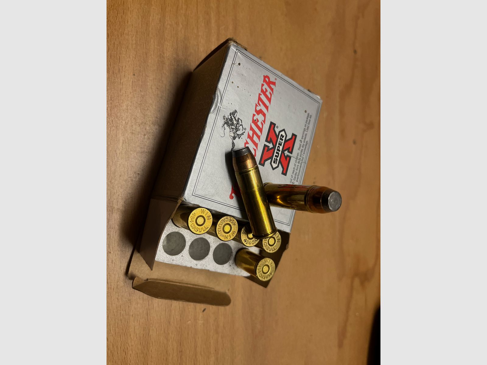 Munition de revolver .454 Casull Winchester 300 gr JFP à pointe plate chemisée