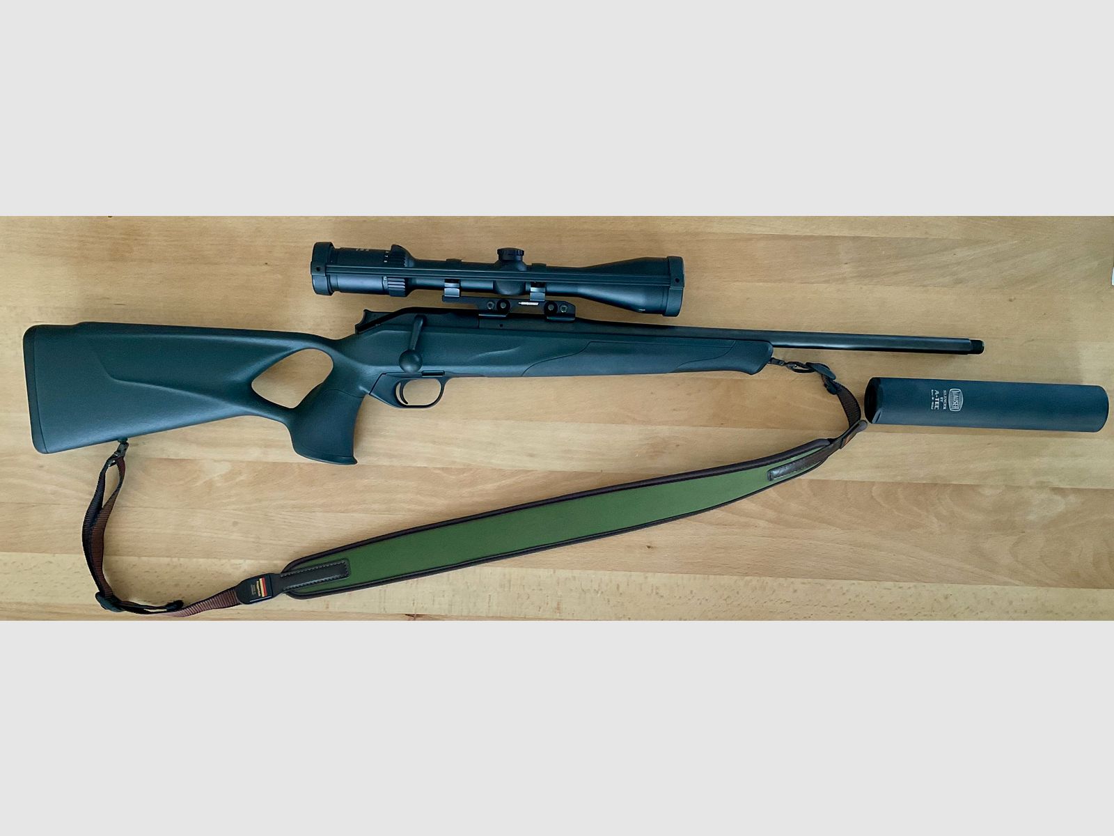 Blaser R8 Professional  Success (Kal. 8x57 IS) + Meopta R2 2-12x50 + Sattelmontage + Mauser Schalldämpfer